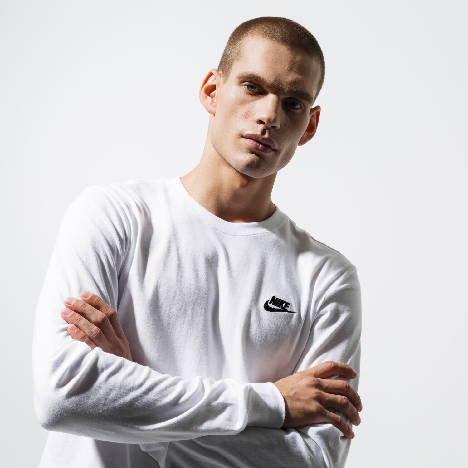 Bărbați tricou NIKE TRICOU LS M NSW CLUB TEE - LS AR5193-100 Alb