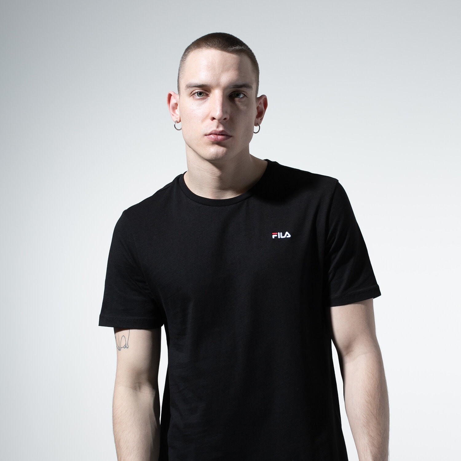 Bărbați tricou FILA TRICOU UNWIND TEE 682201002 Negru