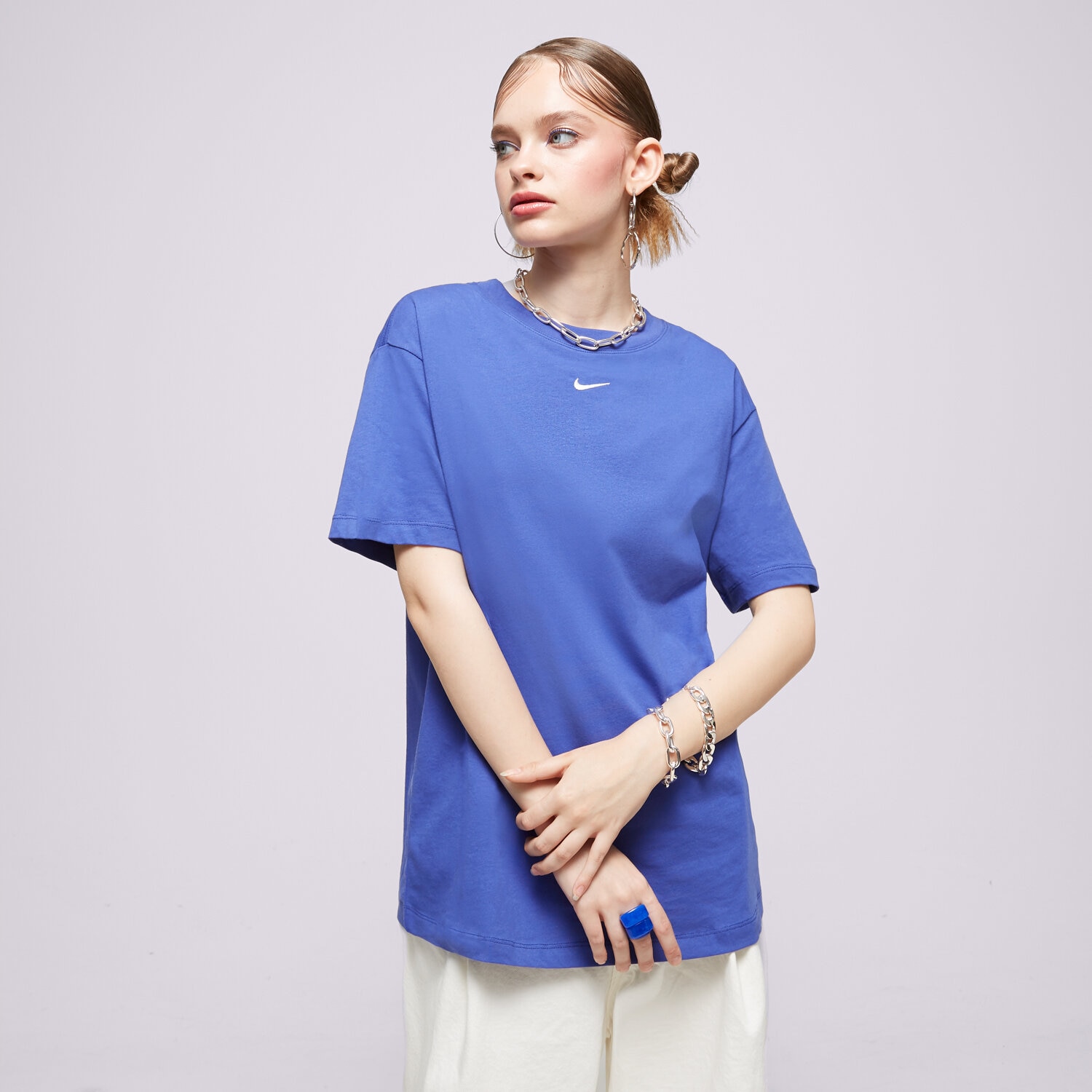 Femei tricou NIKE TRICOU ESS BF T LAPIS DN5697-430 Bleumarin