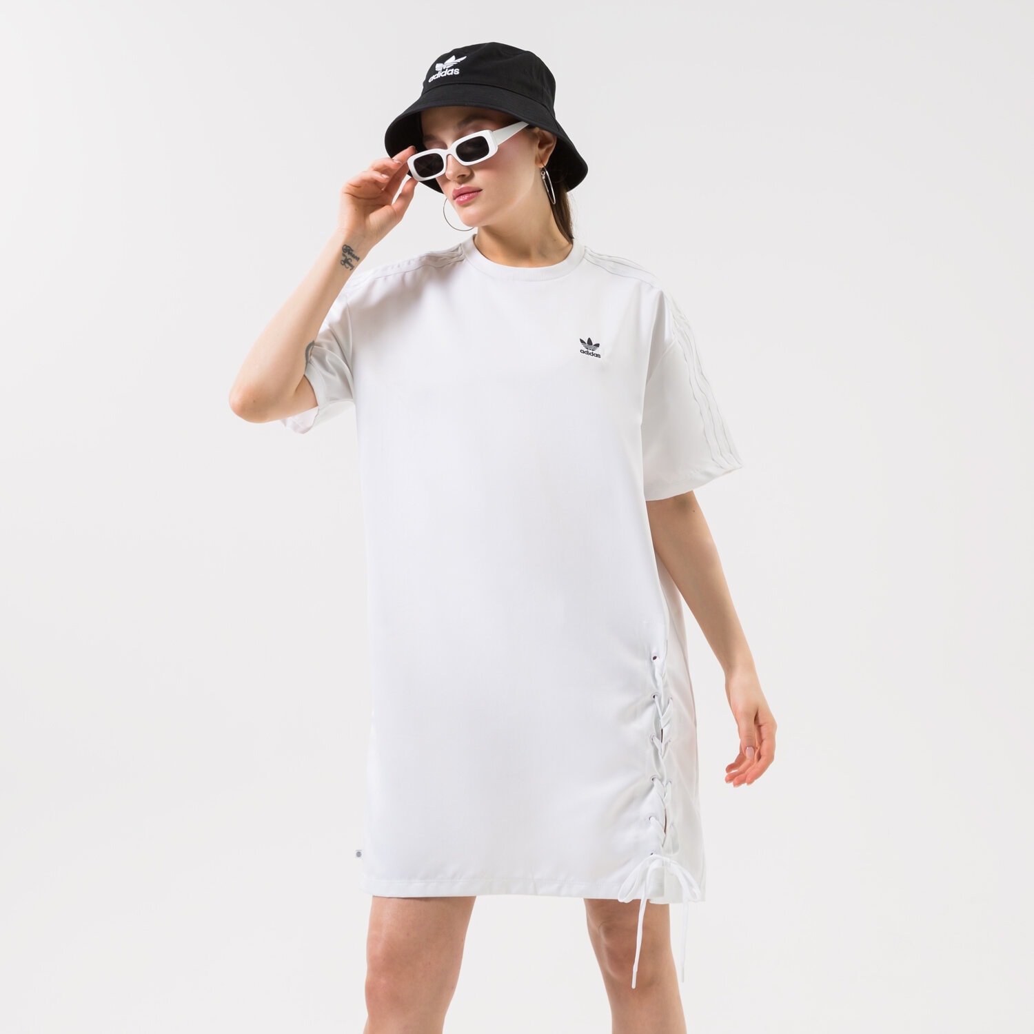 Femei rochii și fuste ADIDAS ROCHIE TEE HK5080 Alb