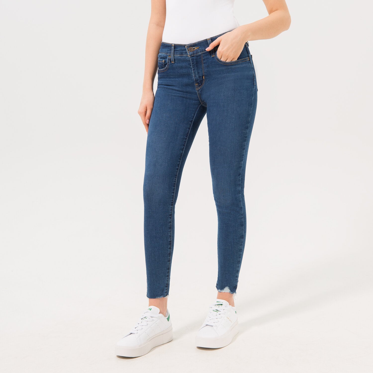 Femei pantaloni LEVI'S PANTALONI  710 SUPER SKINNY 17778-0460 Bleumarin