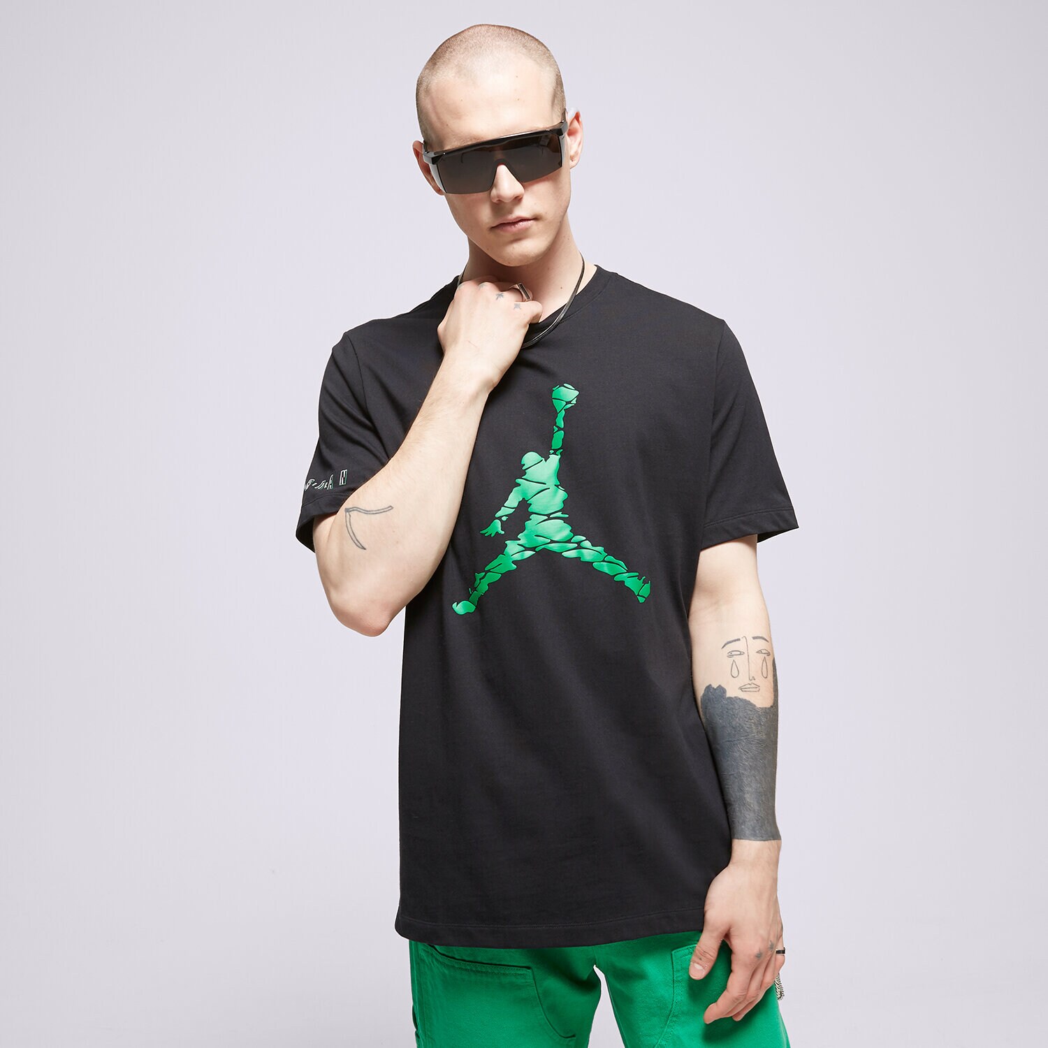 Bărbați tricou JORDAN TRICOU M J ESS SS CREW 3 DX9581-010 Negru