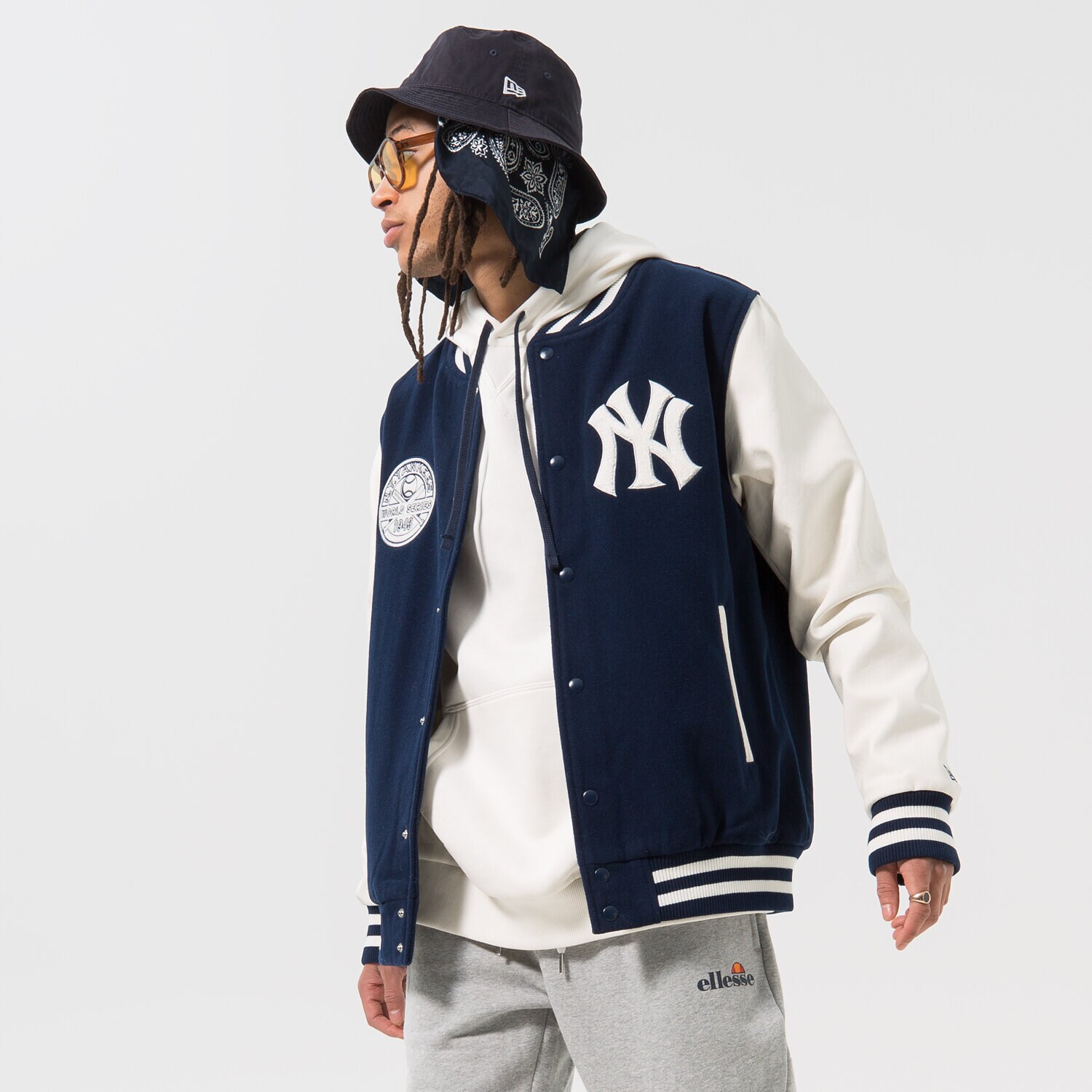 Bărbați jachetă NEW ERA JACHETĂ HERITAGE VARSITY NYY NEW YORK YANKEES 60332221 Bleumarin