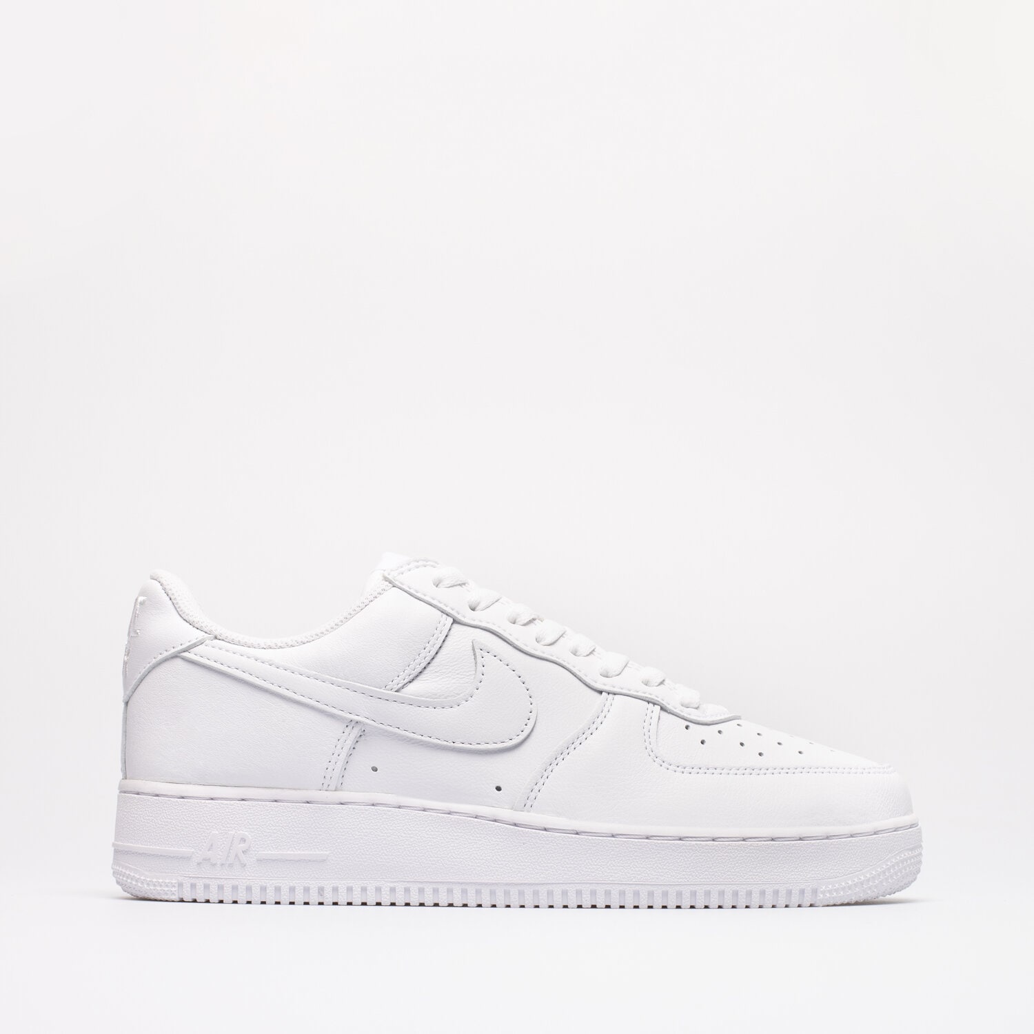 Barbați pantofi sport NIKE AIR FORCE 1 LOW RETRO  DJ3911-100 Alb
