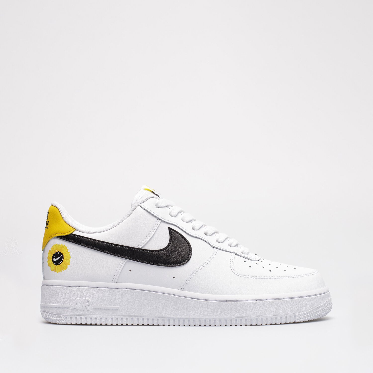 Barbați pantofi sport NIKE AIR FORCE 1 '07 LV8 2 DM0118-100 Alb