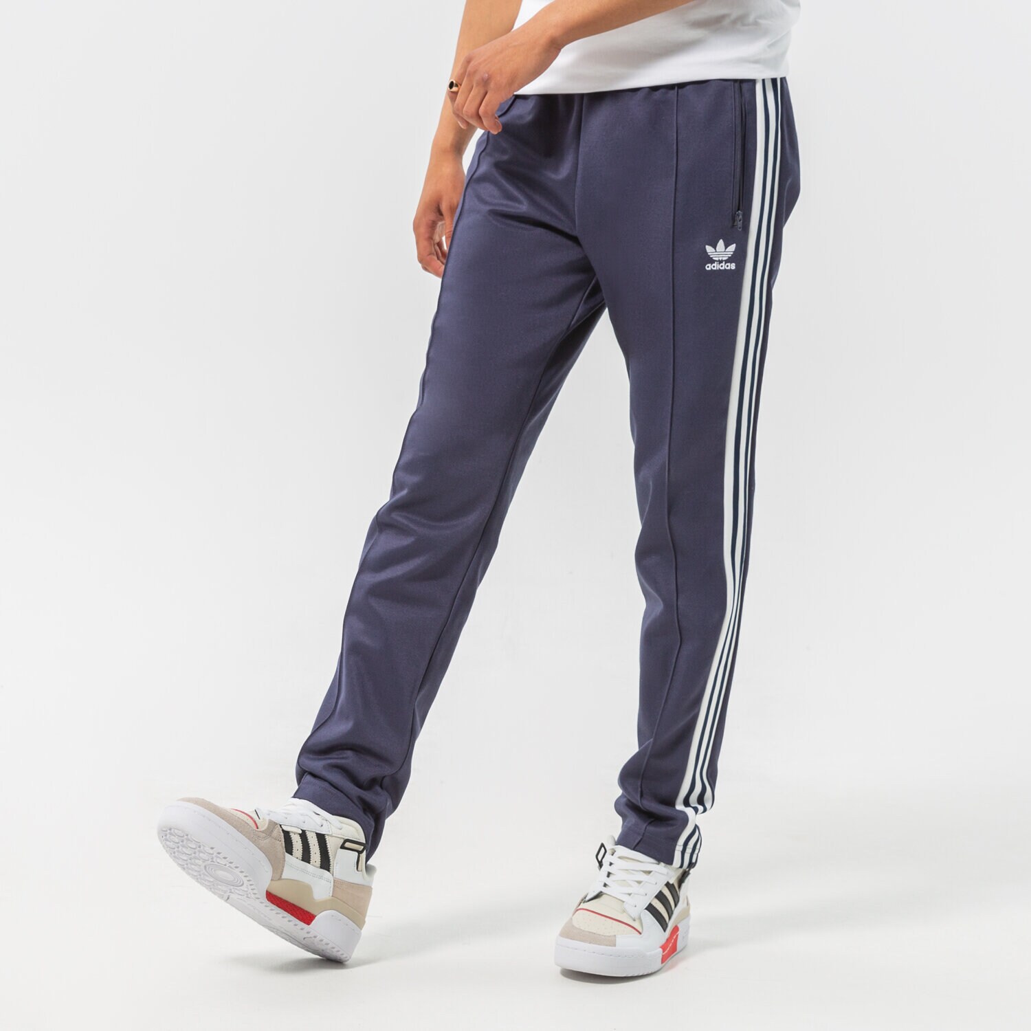 Bărbați pantaloni ADIDAS PANTALONI  BECKENBAUER TP HB9439 Negru