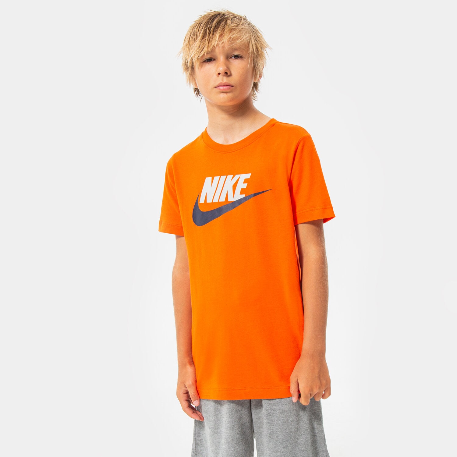 Copii tricou NIKE TRICOU SPORTSWEAR BOY AR5252-817 Portocaliu