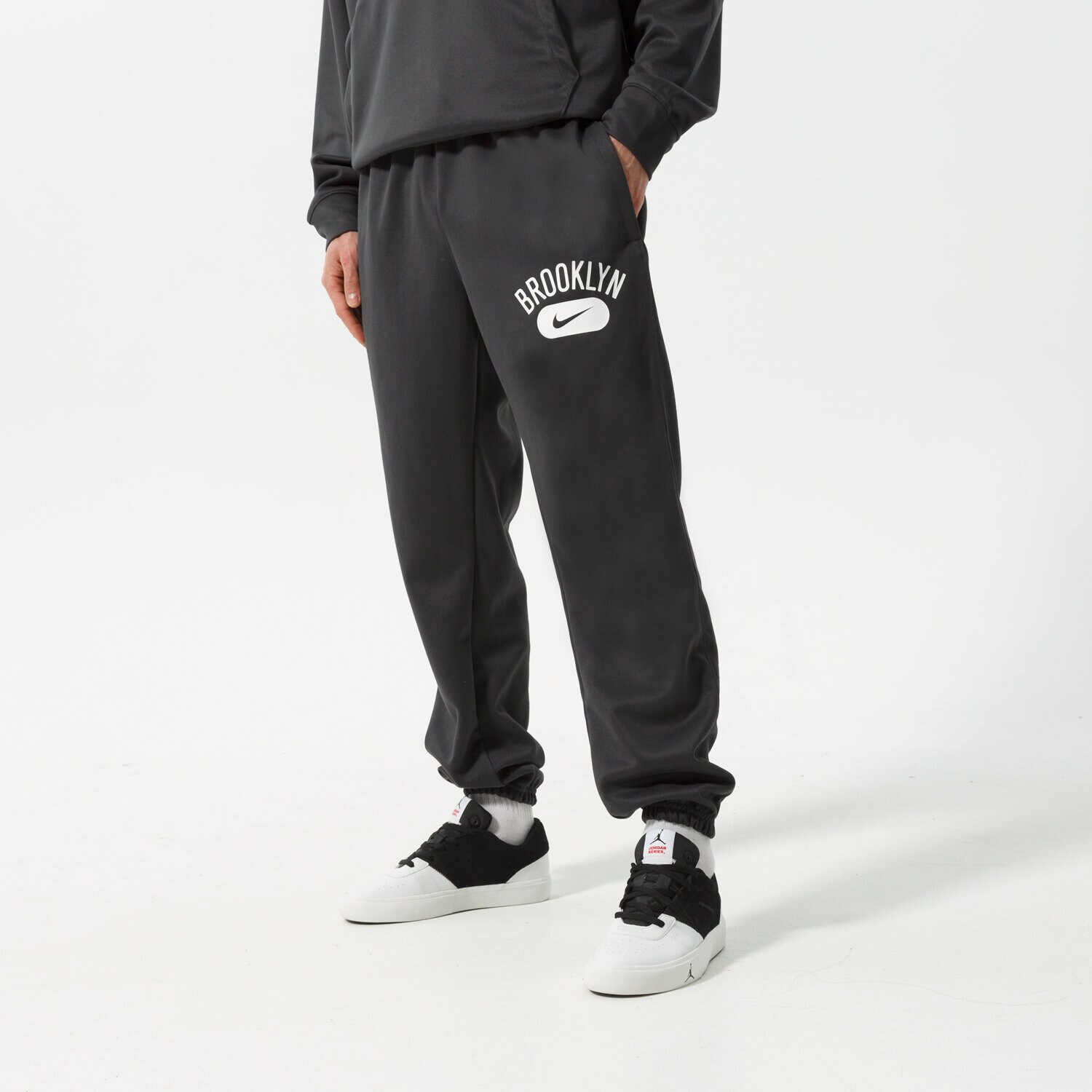 Bărbați pantaloni NIKE PANTALONI  BKN M NK DF SPOTLIGHT PANT NBA DB0775-060 Negru