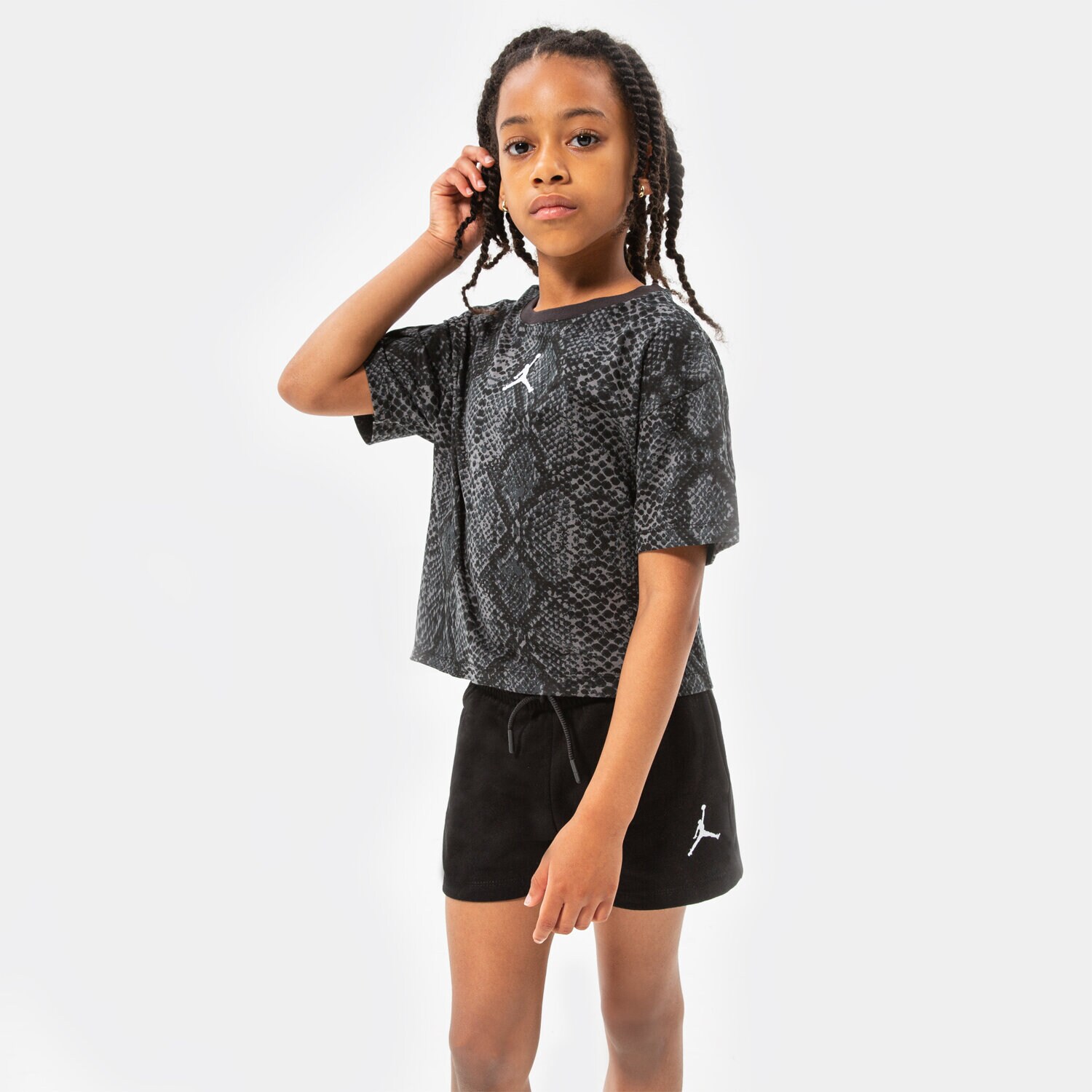 Copii tricou JORDAN TRICOU ESSENTIALS SNAKE TEE GIRL 45B313-023 Negru