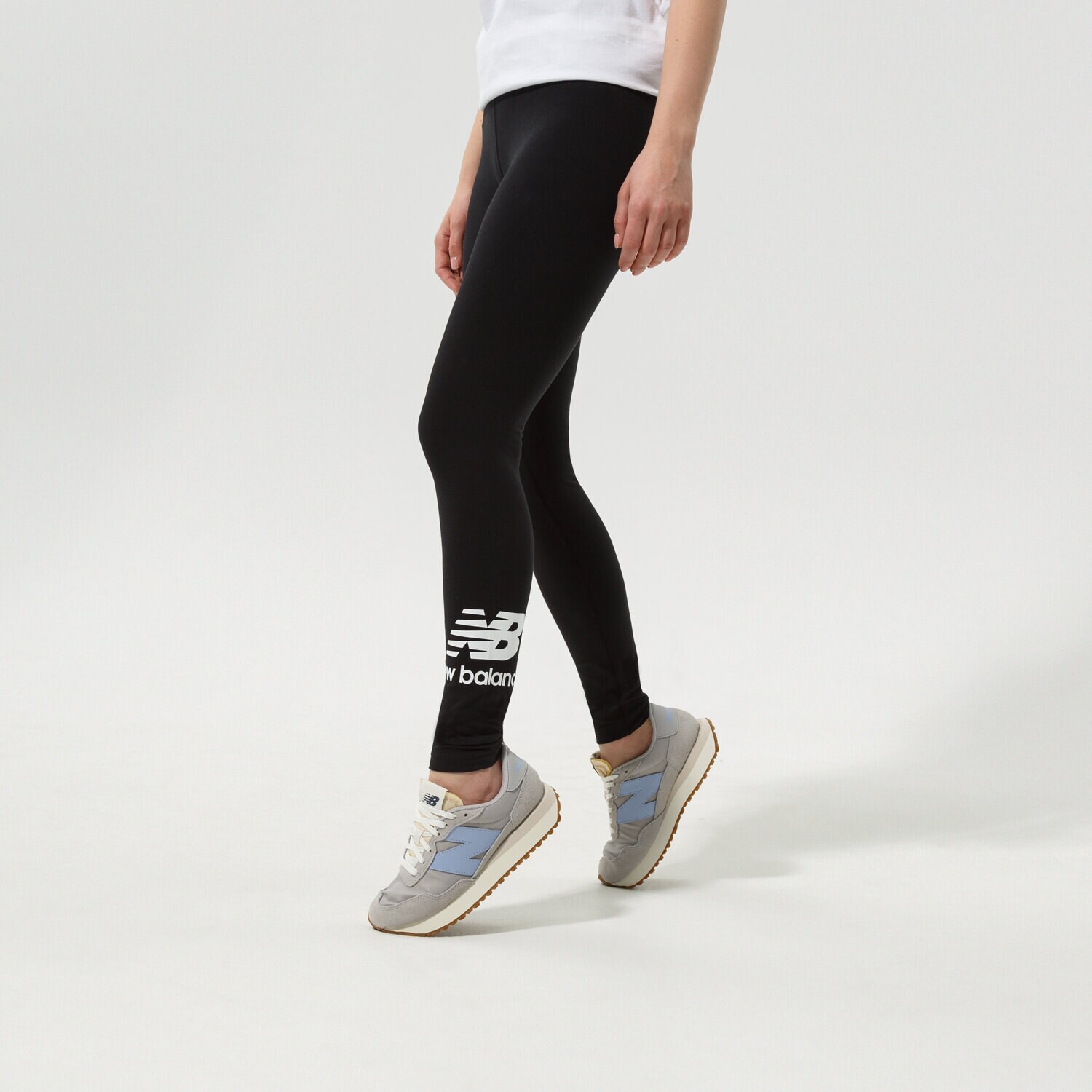Femei pantaloni NEW BALANCE COLANȚI NB ESSENTIALS STACKED LEGGING WP21509BK Negru