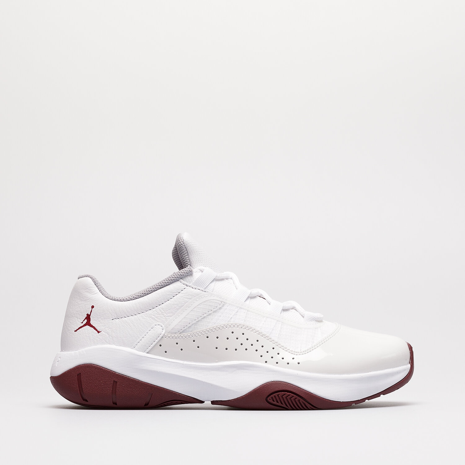 Barbați pantofi sport AIR JORDAN 11 CMFT LOW DN4180-103 Alb