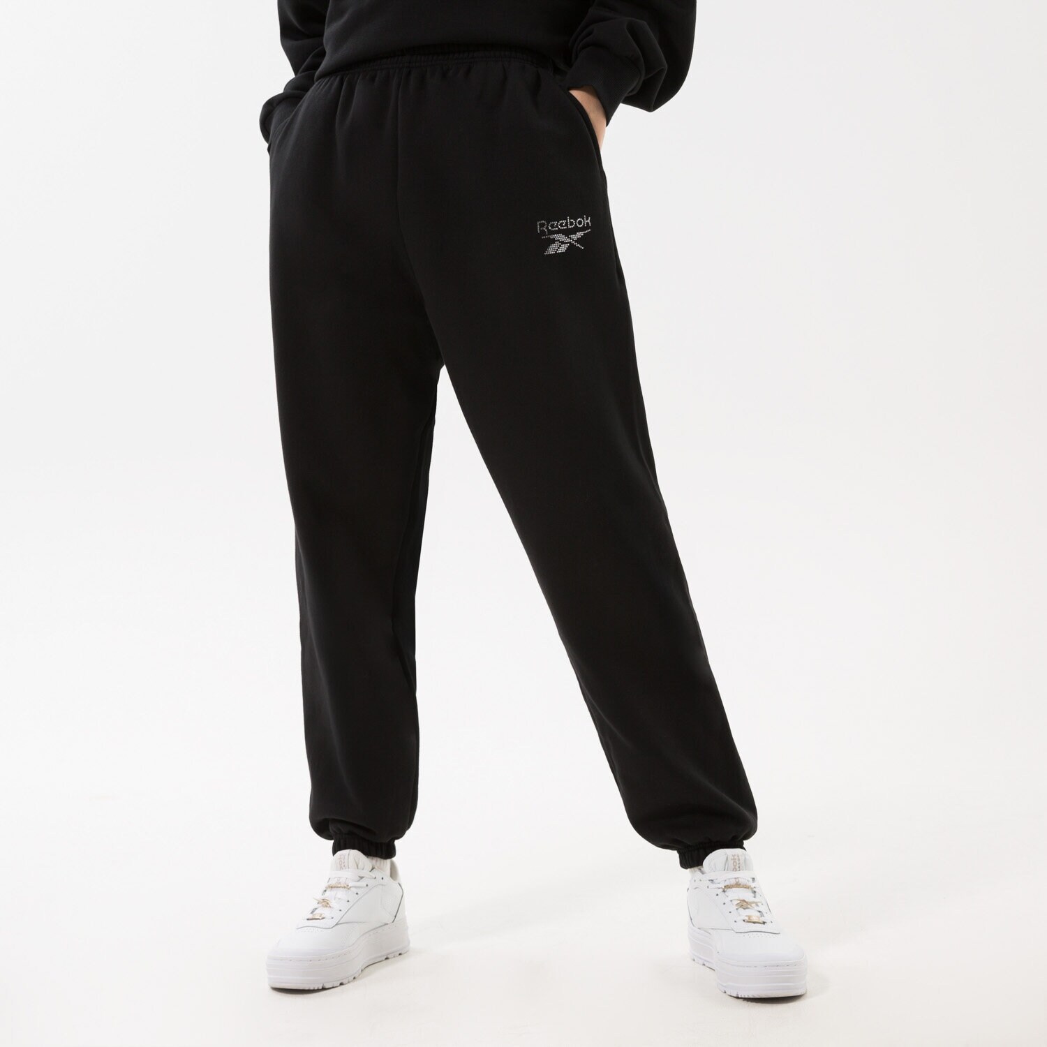 Femei pantaloni REEBOK PANTALONI  CLASSICS SPARKLE PANT BLACK IC3774 Negru