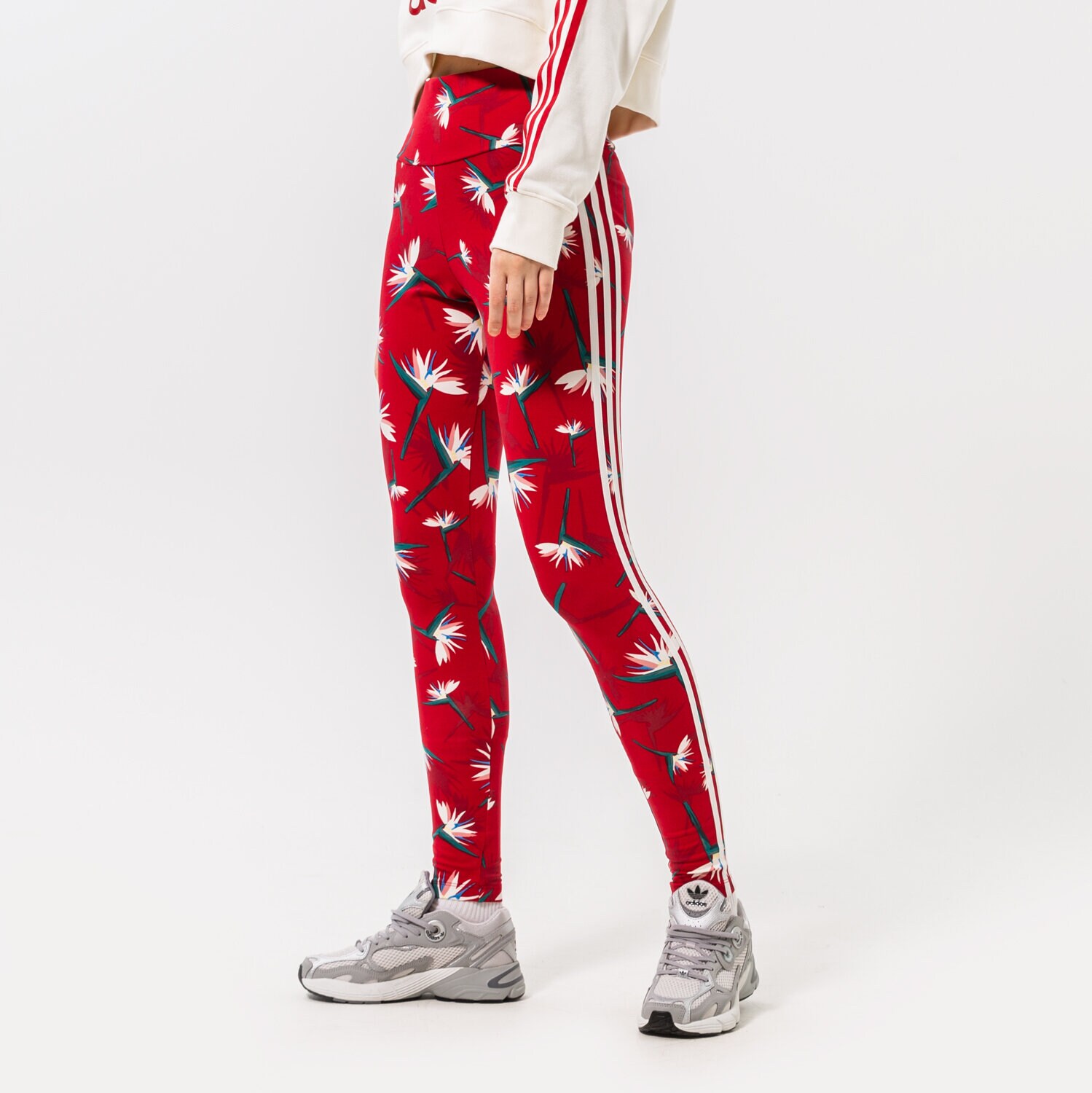 Femei pantaloni ADIDAS COLANȚI THEBE MAGUGU X ADIDAS HK5214 Roșu