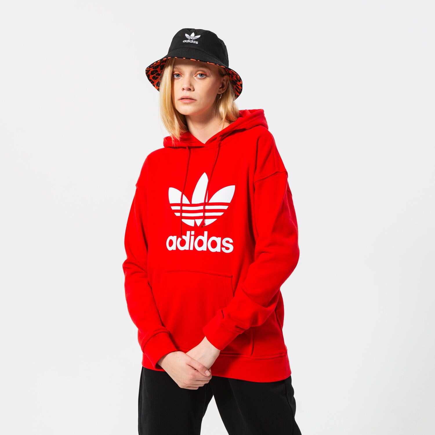 Femei bluză ADIDAS BLUZĂ CU GLUGĂ TRF HOODIE HE6953 Roșu