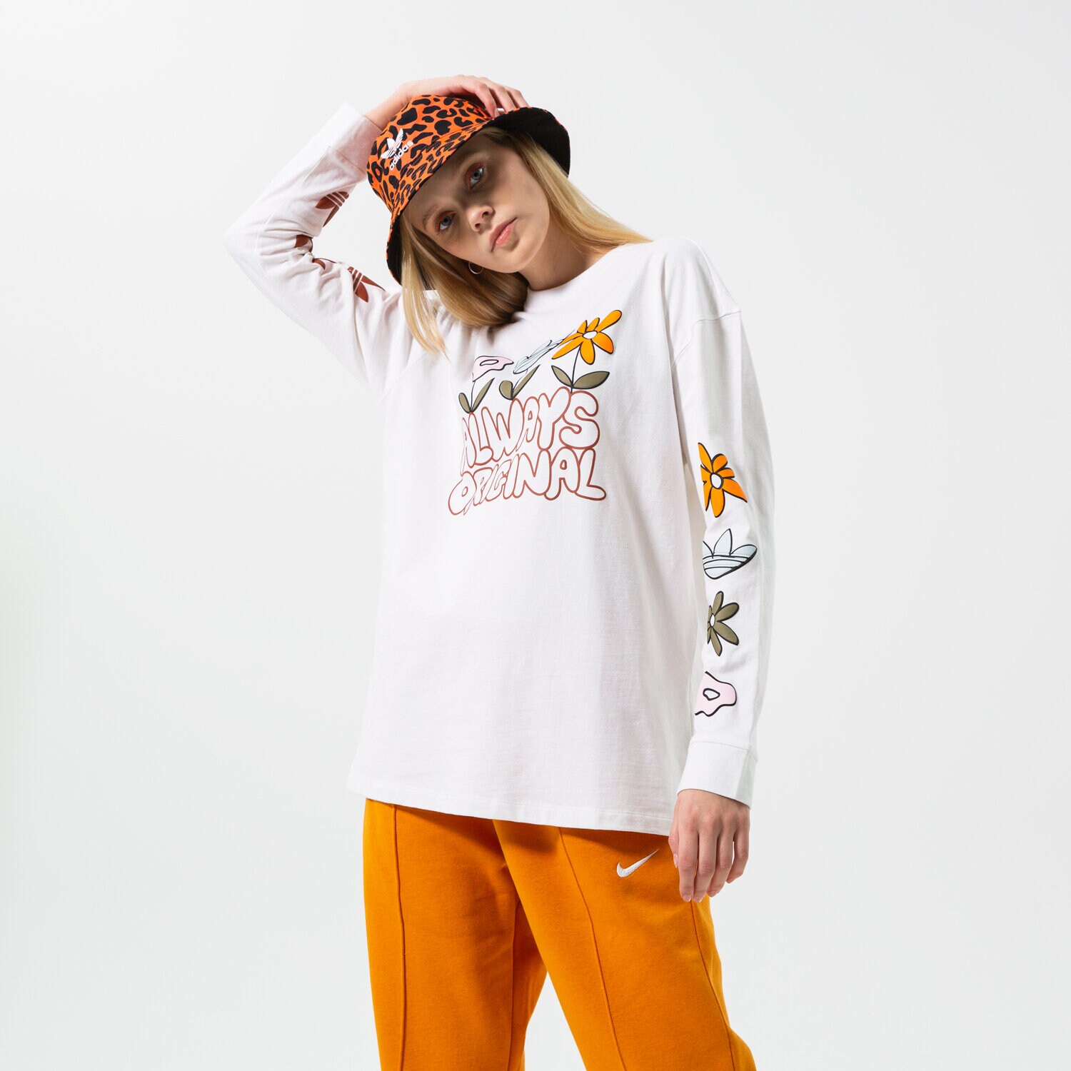 Femei tricou ADIDAS TRICOU GRAPHIC LS HF2013 Alb