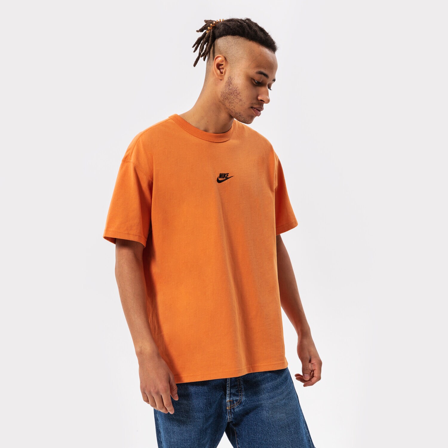 Bărbați tricou NIKE TRICOU M NSW PREM ESSNTL SUST TEE DO7392-808 Maro