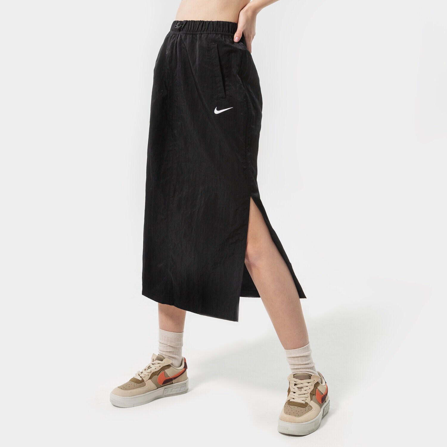 Femei rochii și fuste NIKE FUSTĂ W NSW ESSNTL WVN HR SKIRT FL DM6249-010 Negru