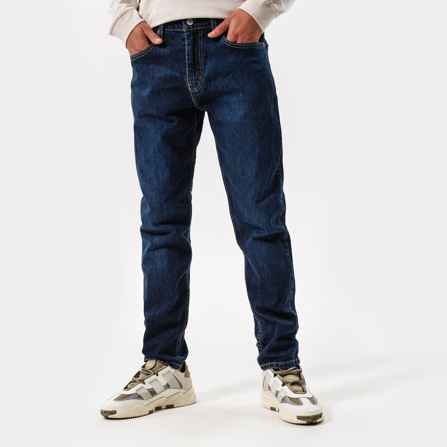 Bărbați pantaloni LEVI'S PANTALONI  502 TAPER HI BALL 57783-0102 Albastru