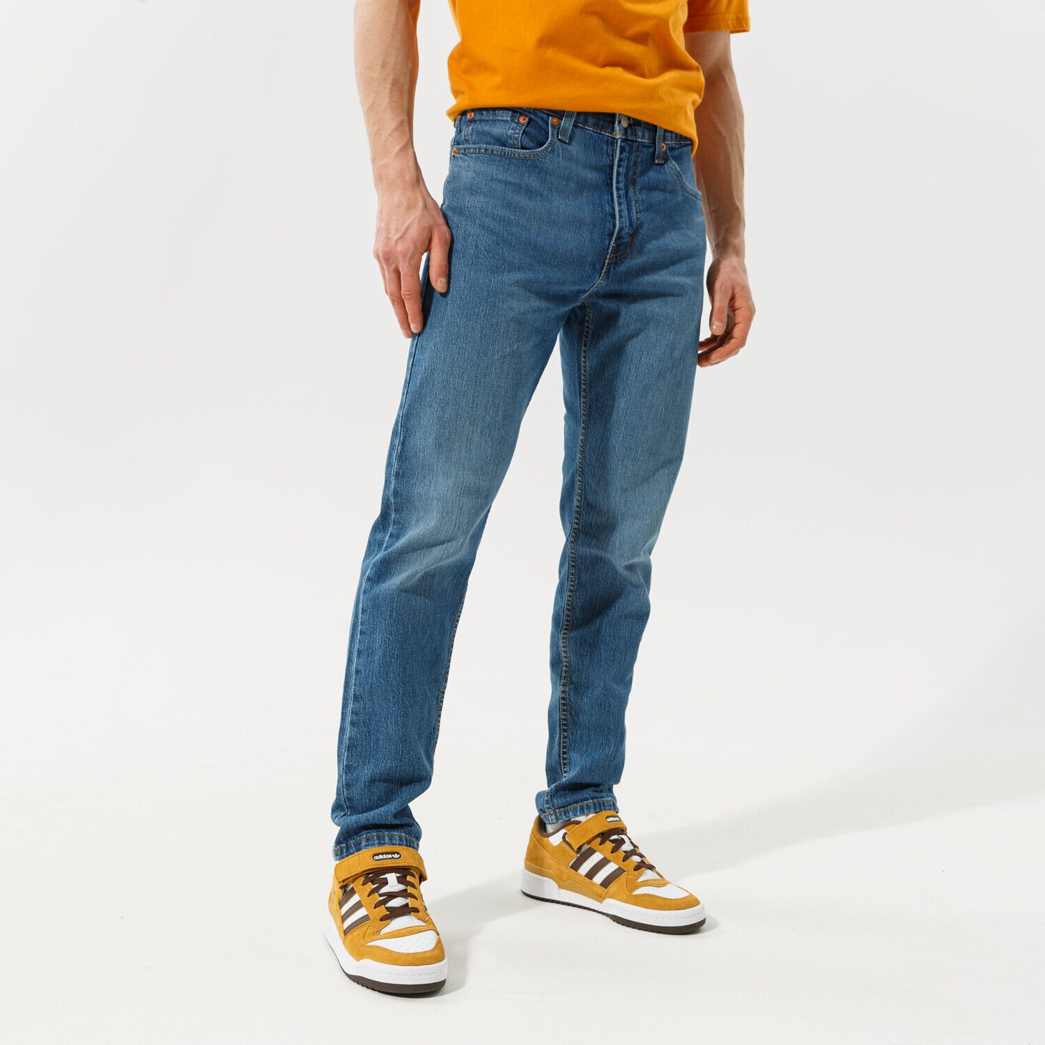 Bărbați pantaloni LEVI'S PANTALONI 502 TAPER HI BALL 57783-0103 Albastru