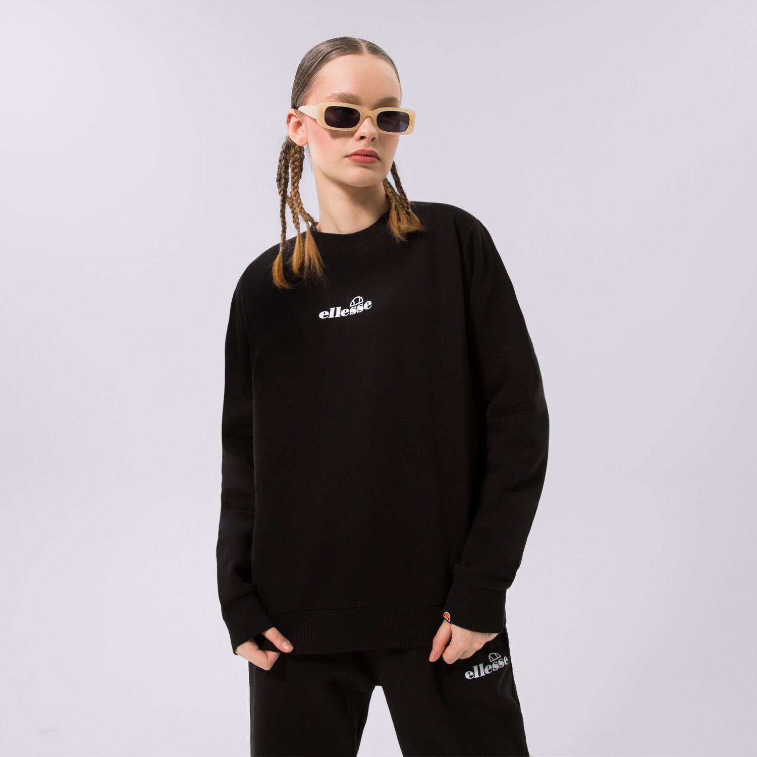 Femei bluză ELLESSE BLUZĂ SVETLANA SWEATSHIRT BLK SGP16454011 Negru