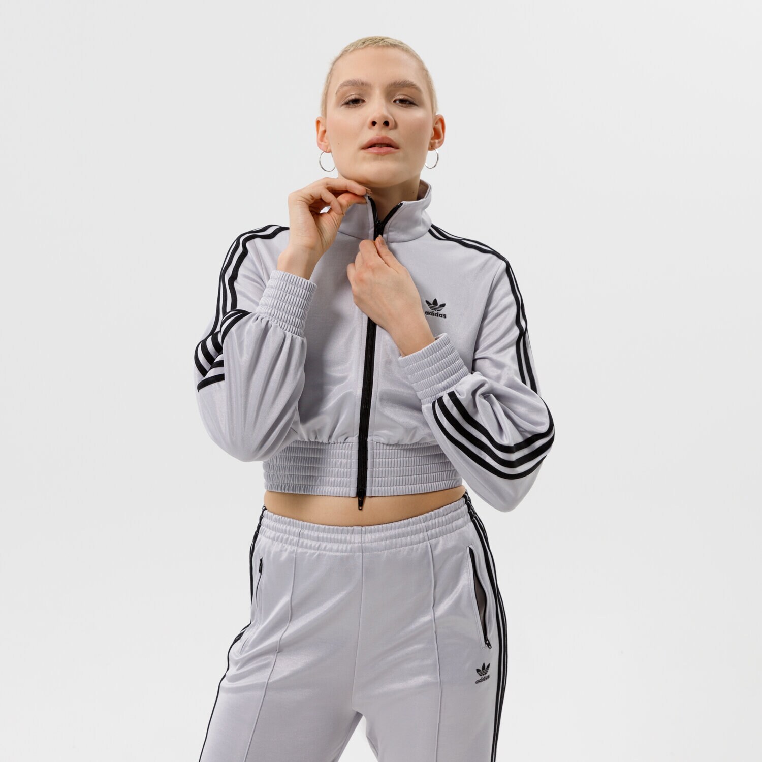 Femei bluză ADIDAS BLUZĂ TRACK TOP HF7532 Argintiu