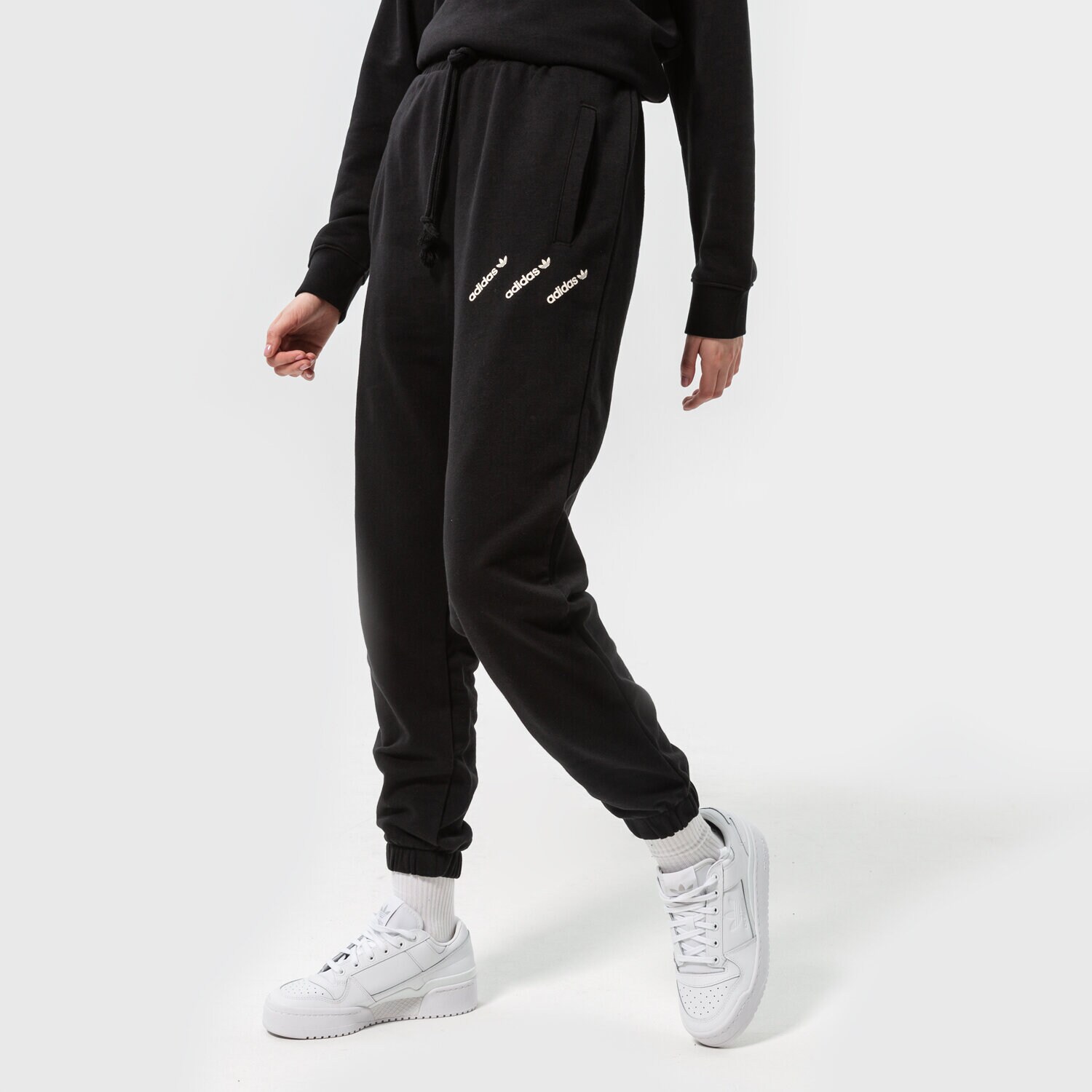 Femei pantaloni ADIDAS PANTALONI  TRACK PANTS HM4872 Negru