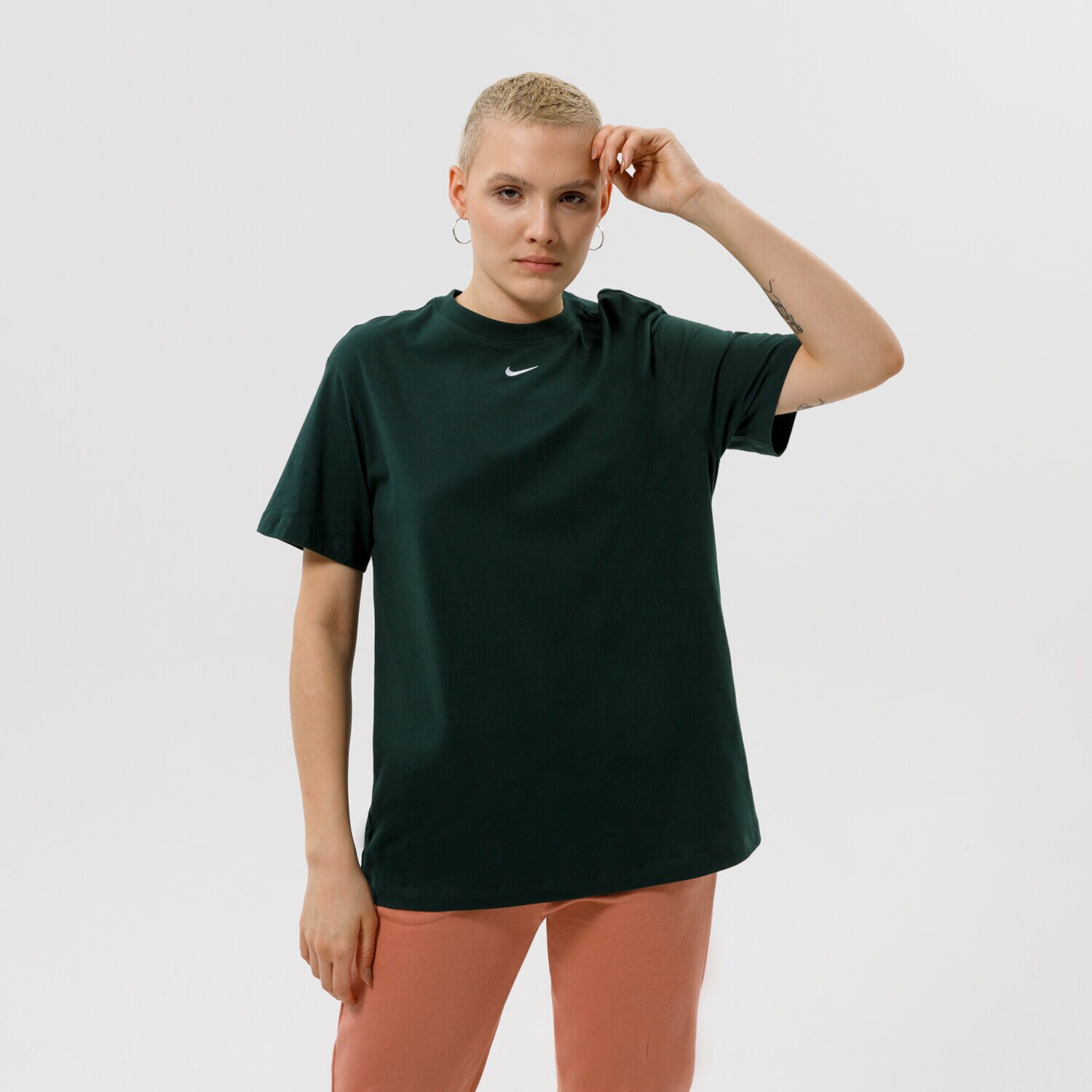 Femei tricou NIKE TRICOU W NSW ESSNTL TEE BF LBR DN5697-397 Verde