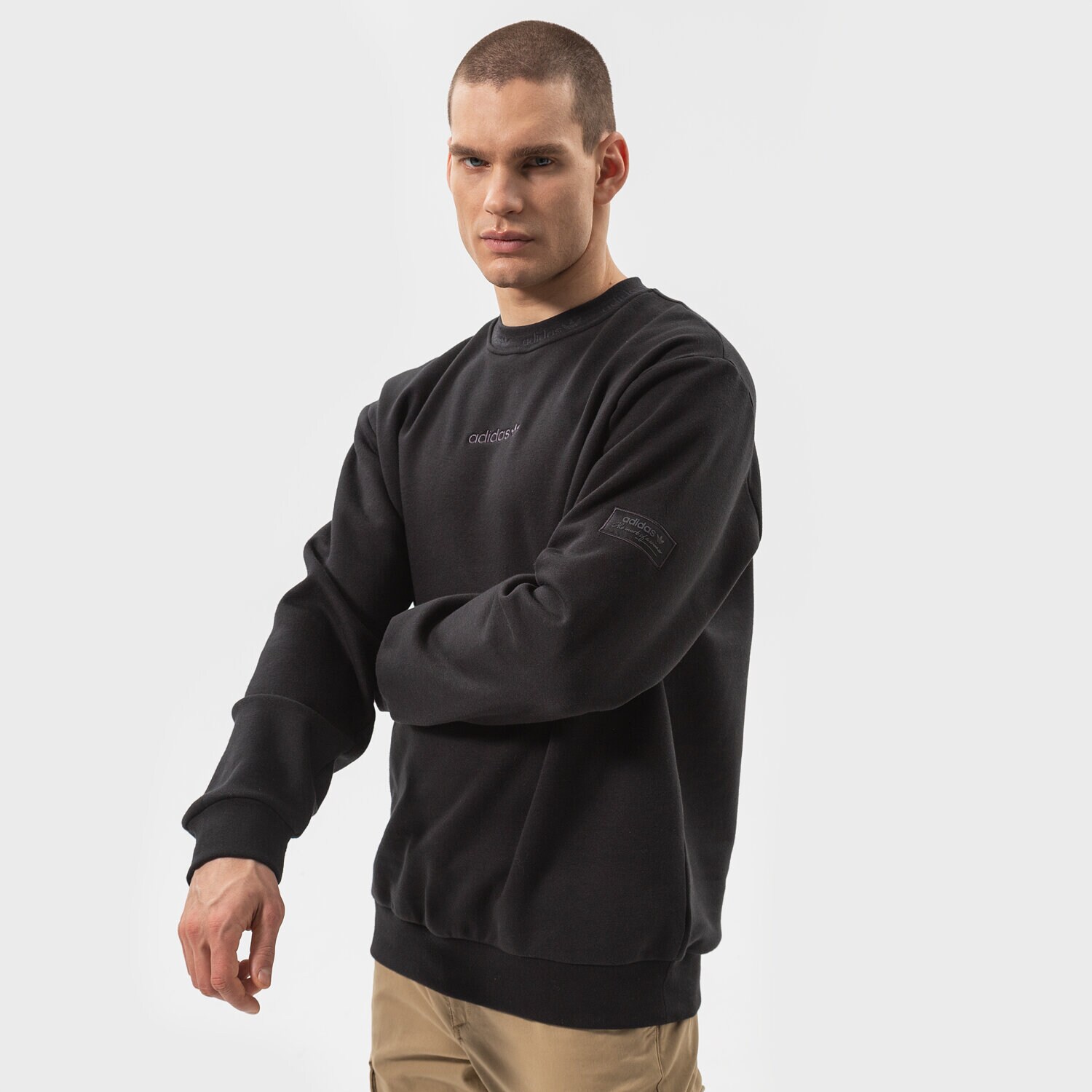 Bărbați bluză ADIDAS BLUZĂ TREFOIL LINEAR LABEL SWEATSHIRT HM2667 Negru