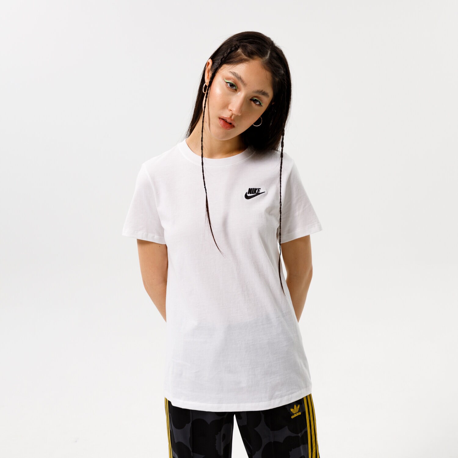 Femei tricou NIKE TRICOU ESSENTIAL SHORT SLEEVE DN2393-100 Alb