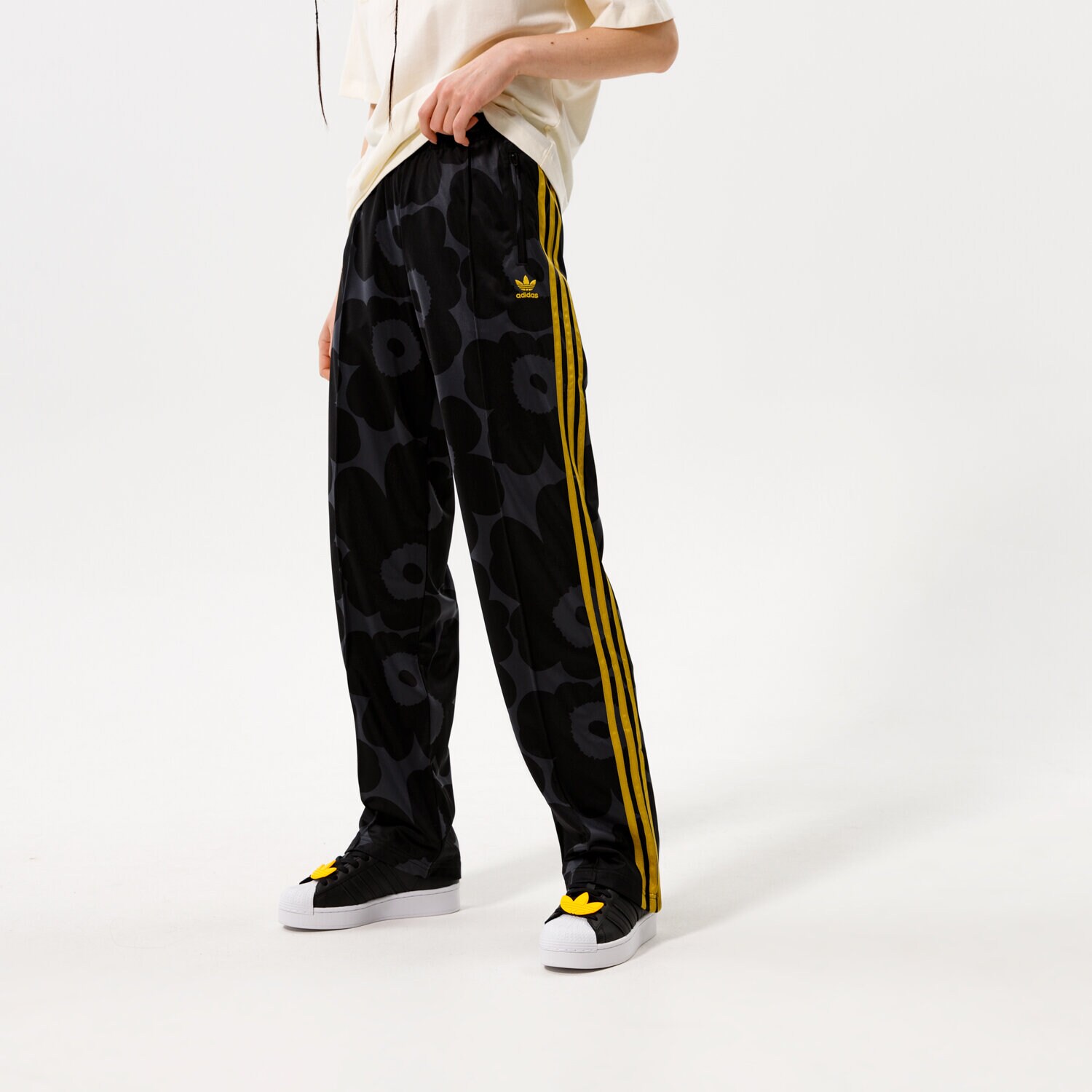 Femei pantaloni ADIDAS PANTALONI TRACK PANT H20411 Negru