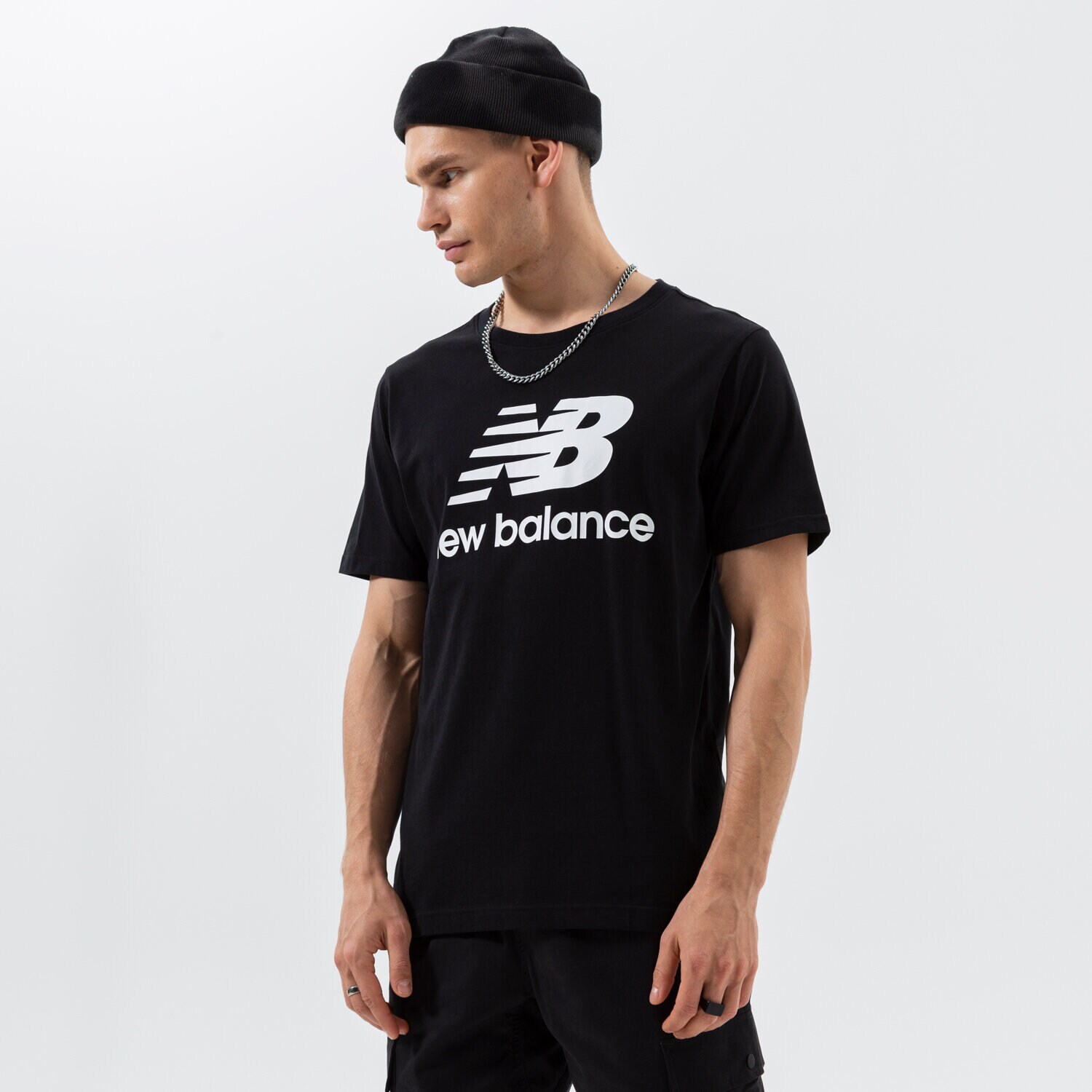 Bărbați tricou NEW BALANCE TRICOU ESSENTIALS STACKED LOGO TEE MT01575BK Negru
