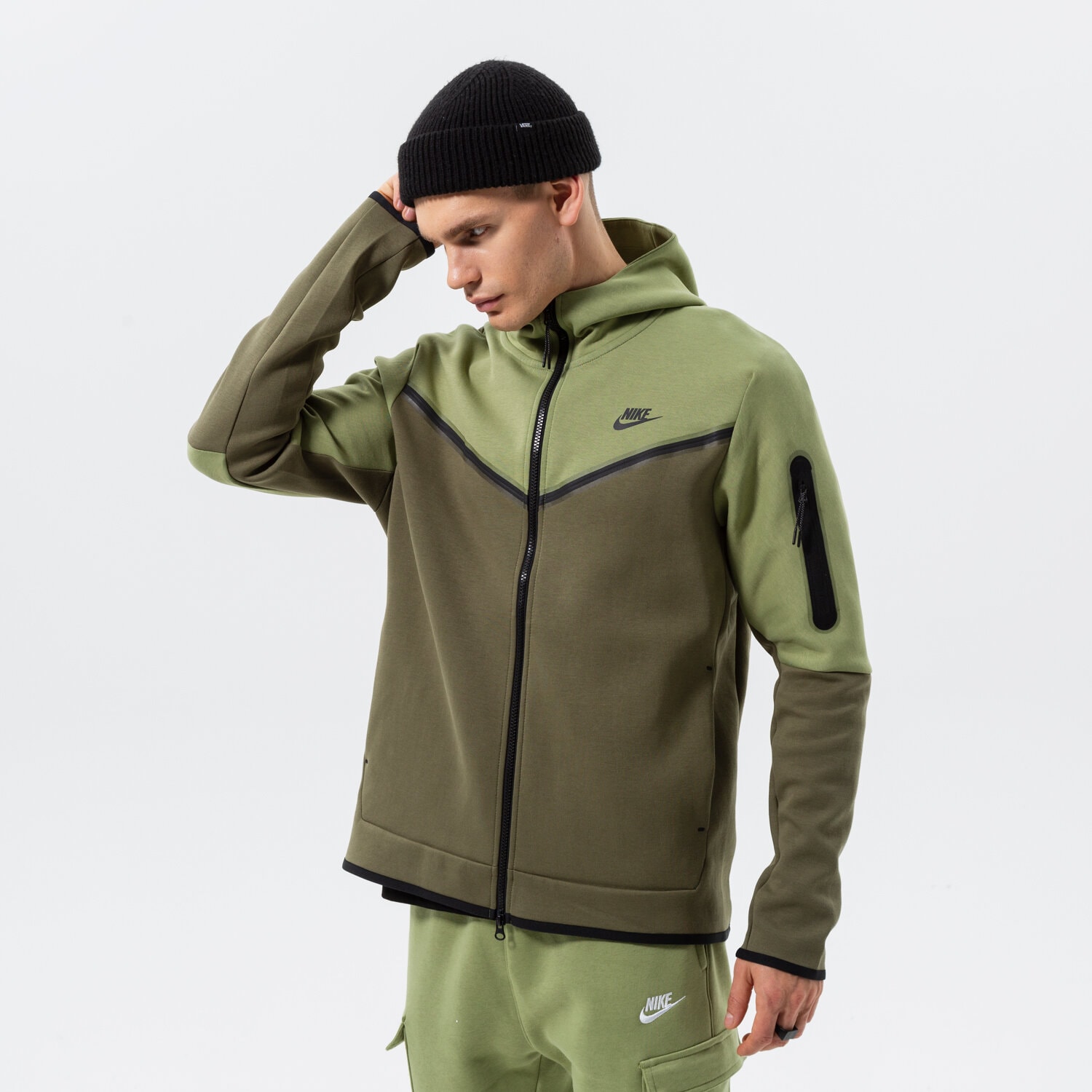 Bărbați bluză NIKE POLAR NIKE SPORTSWEAR TECH FLEECE CU4489-334 Kaki