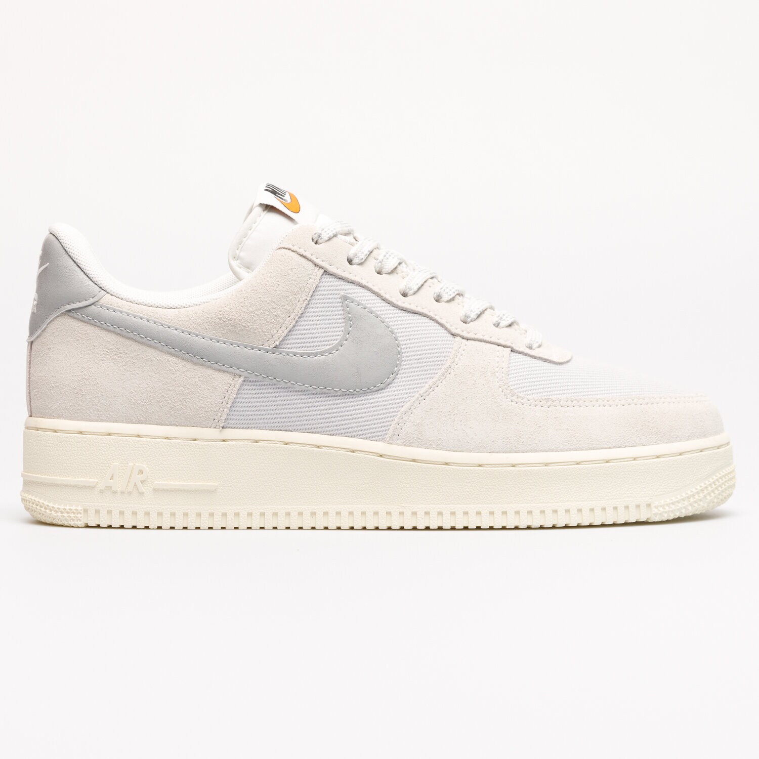 Barbați pantofi sport NIKE AIR FORCE 1 '07 LV8 DO9801-100 Gri