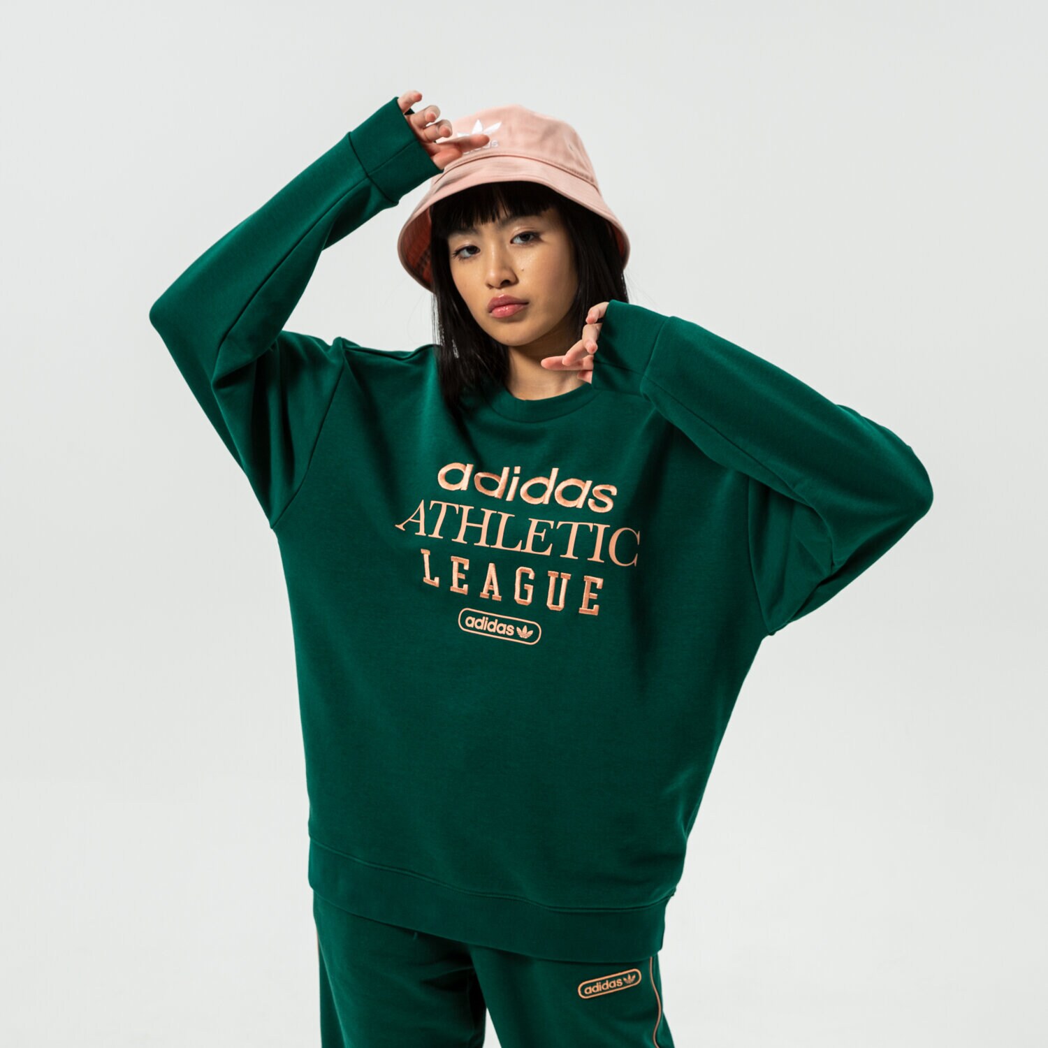 Femei bluză ADIDAS BLUZĂ CREW HL0046 Verde
