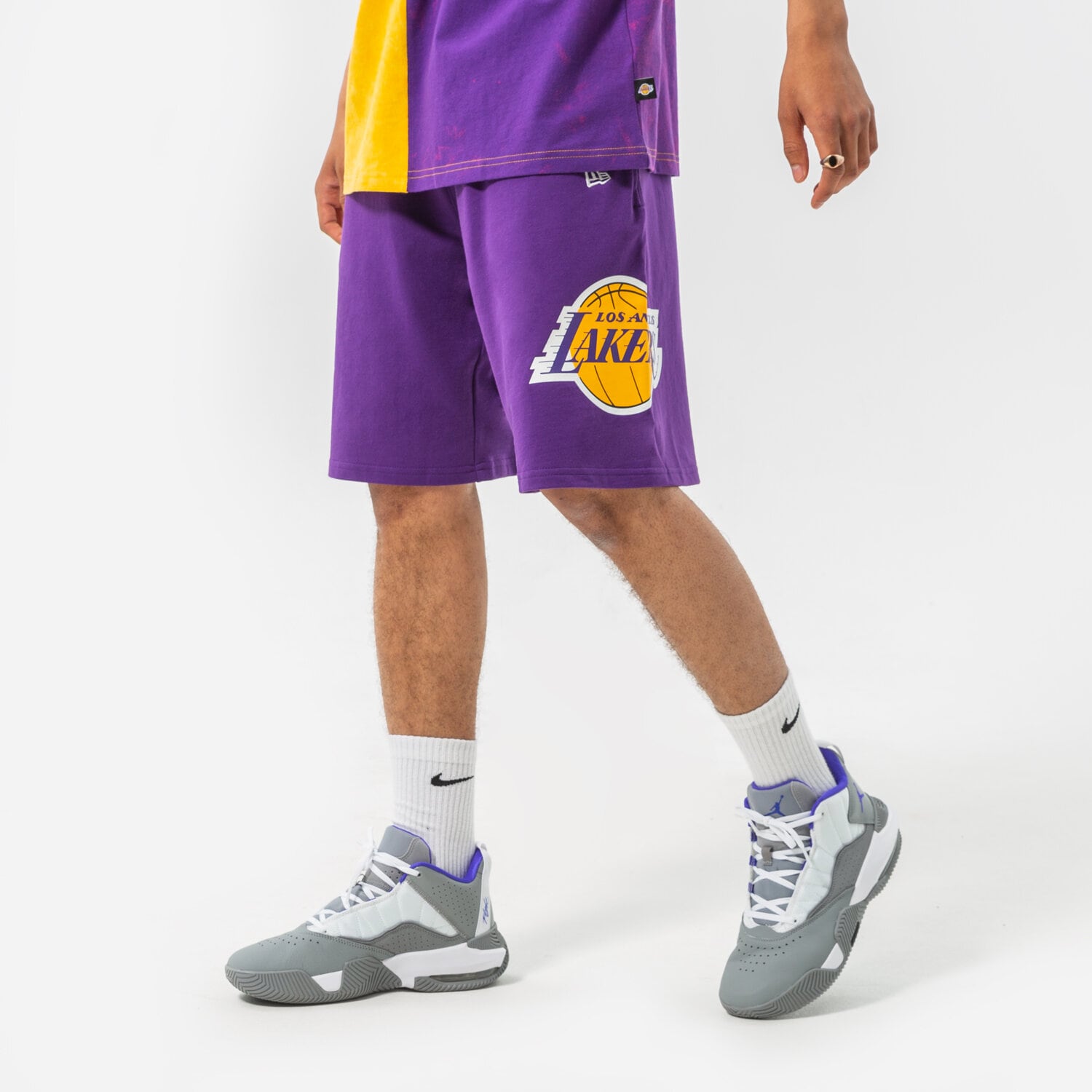 Femei pantaloni scurți NEW ERA PANTALONI SCURȚI WASHED LOGO LAKERS LOS ANGELES LAKE 13083850 Violet