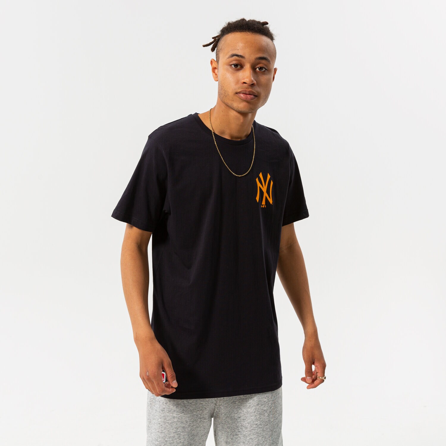 Bărbați tricou NEW ERA TRICOU LEAGUE ESSENTIAL TEE NYY NVY 13083956 Bleumarin