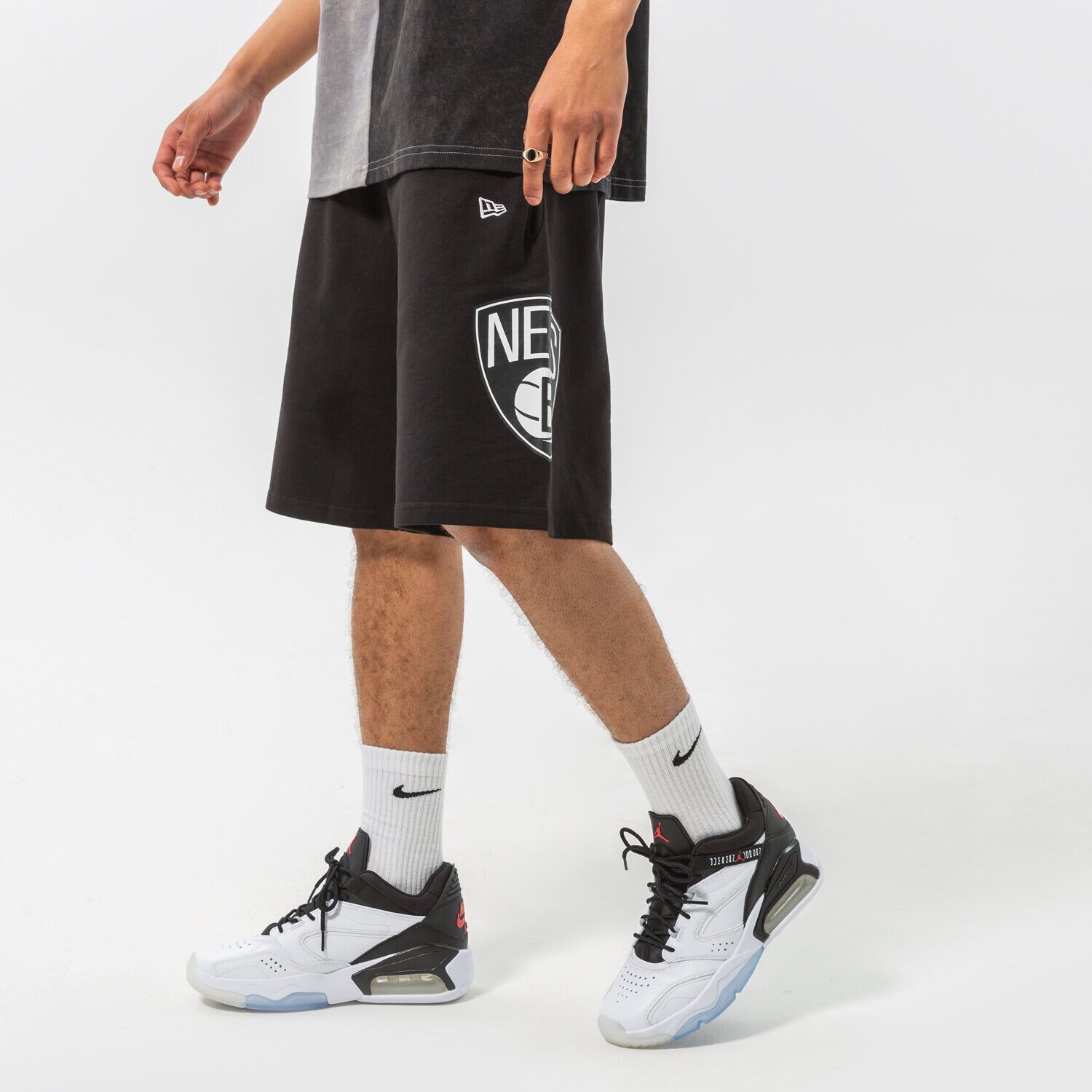 Femei pantaloni scurți NEW ERA  PANTALONI  WASHED   PACK TEAM LOGO BROOKLYN NE 13083853 Negru