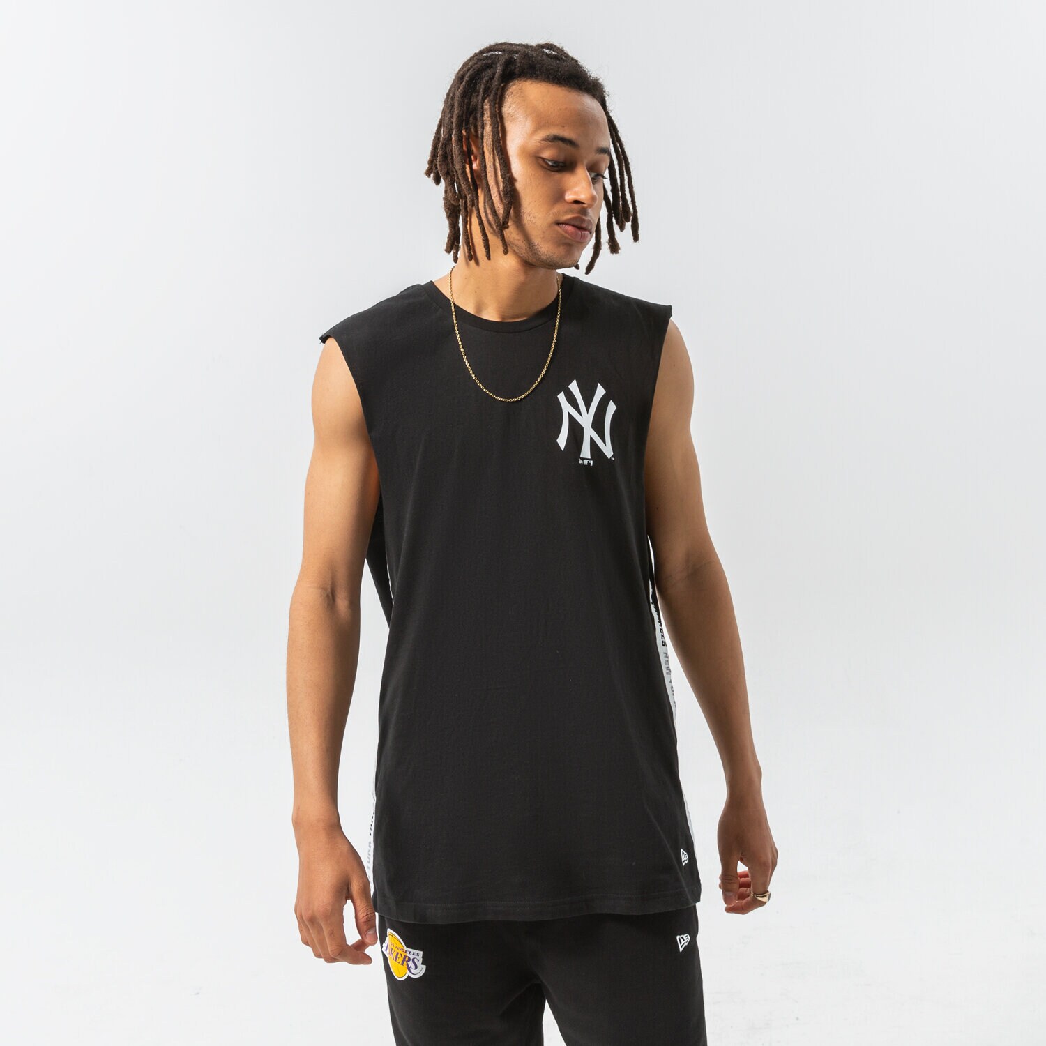 Bărbați tricou NEW ERA MAIOU MLB LOGO TAPING SLESS NYY BLK NEW YORK YANKEES 13083946 Negru