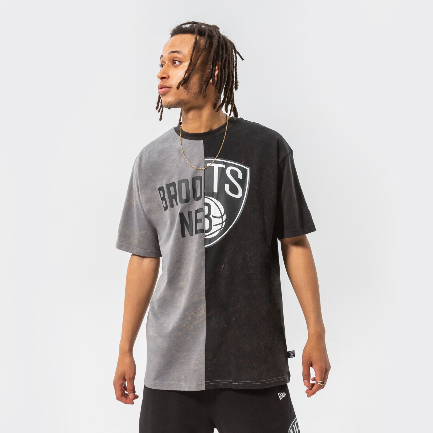 Bărbați tricou NEW ERA TRICOU WASHED PACK GRAPHIC NETS BROOKLYN NETS STGBLK 13083858 Gri