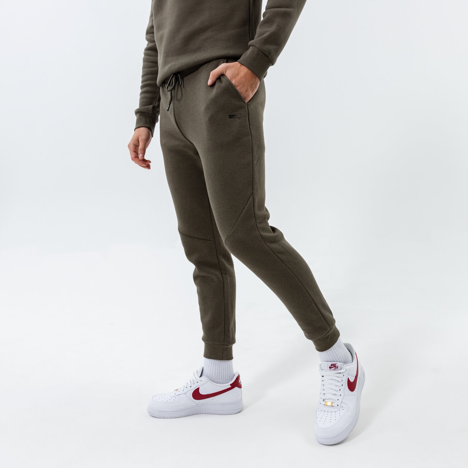 Bărbați pantaloni CONFRONT PANTALONI  ESSENTIAL PANTS KHAKI CF321SPM26001 Kaki