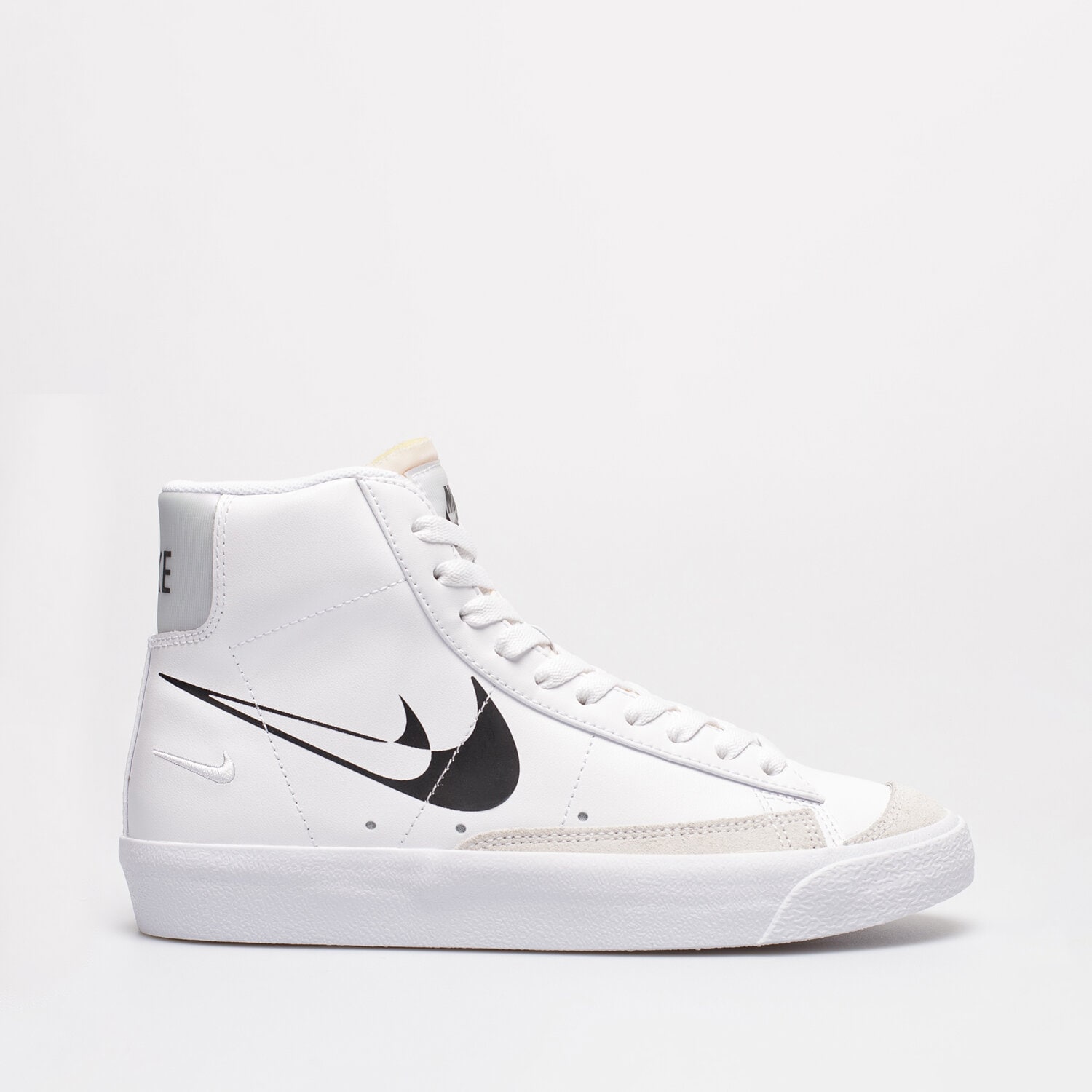Femei pantofi sport NIKE WMNS BLAZER MID '77  DV3454-100 Alb