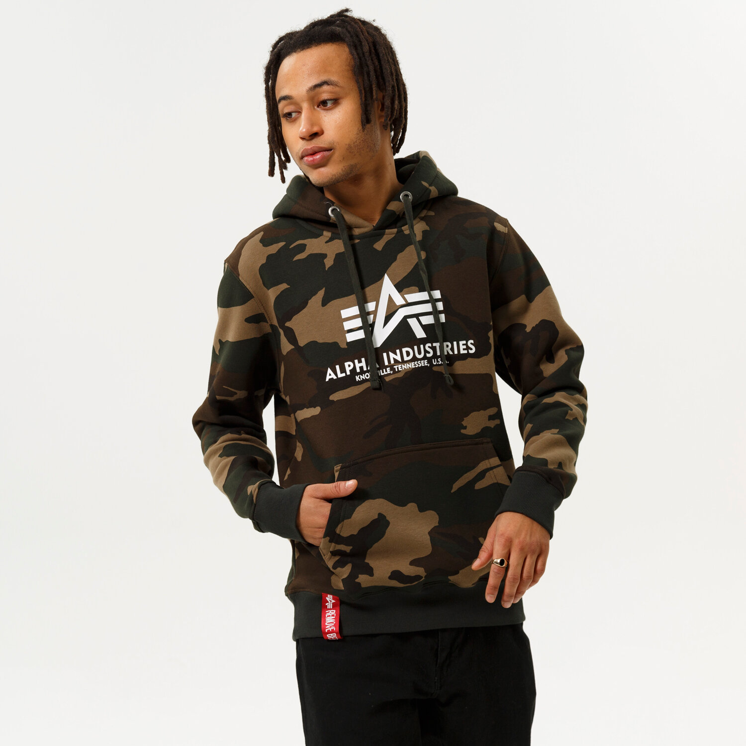 Bărbați bluză ALPHA INDUSTRIES BLUZĂ CU GLUGĂ BASIC HOODY CAMO 178312C-408 Mulicolor