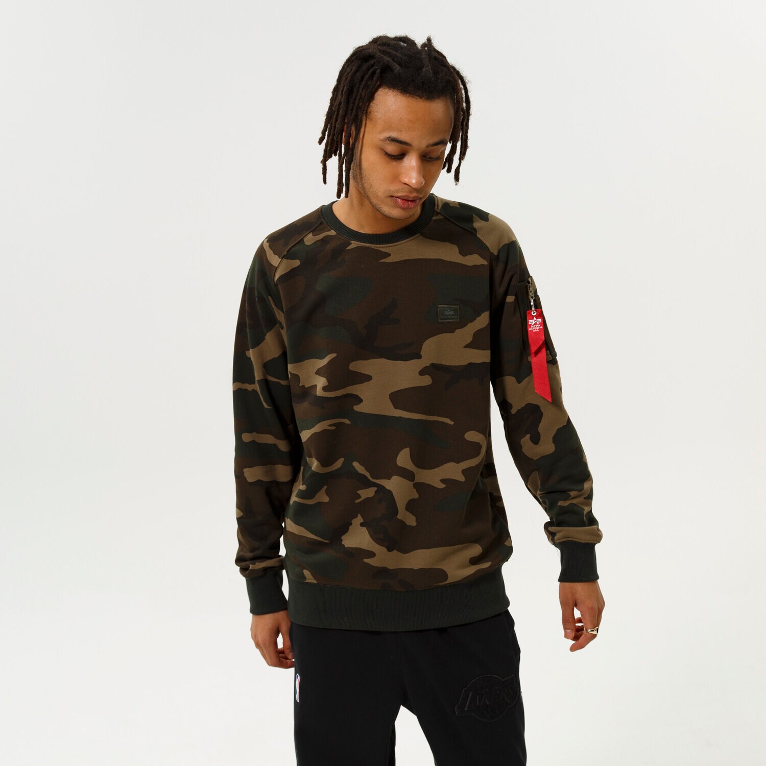 Bărbați bluză ALPHA INDUSTRIES BLUZĂ X - FIT SWEAT CAMO 158320C-408 Mulicolor