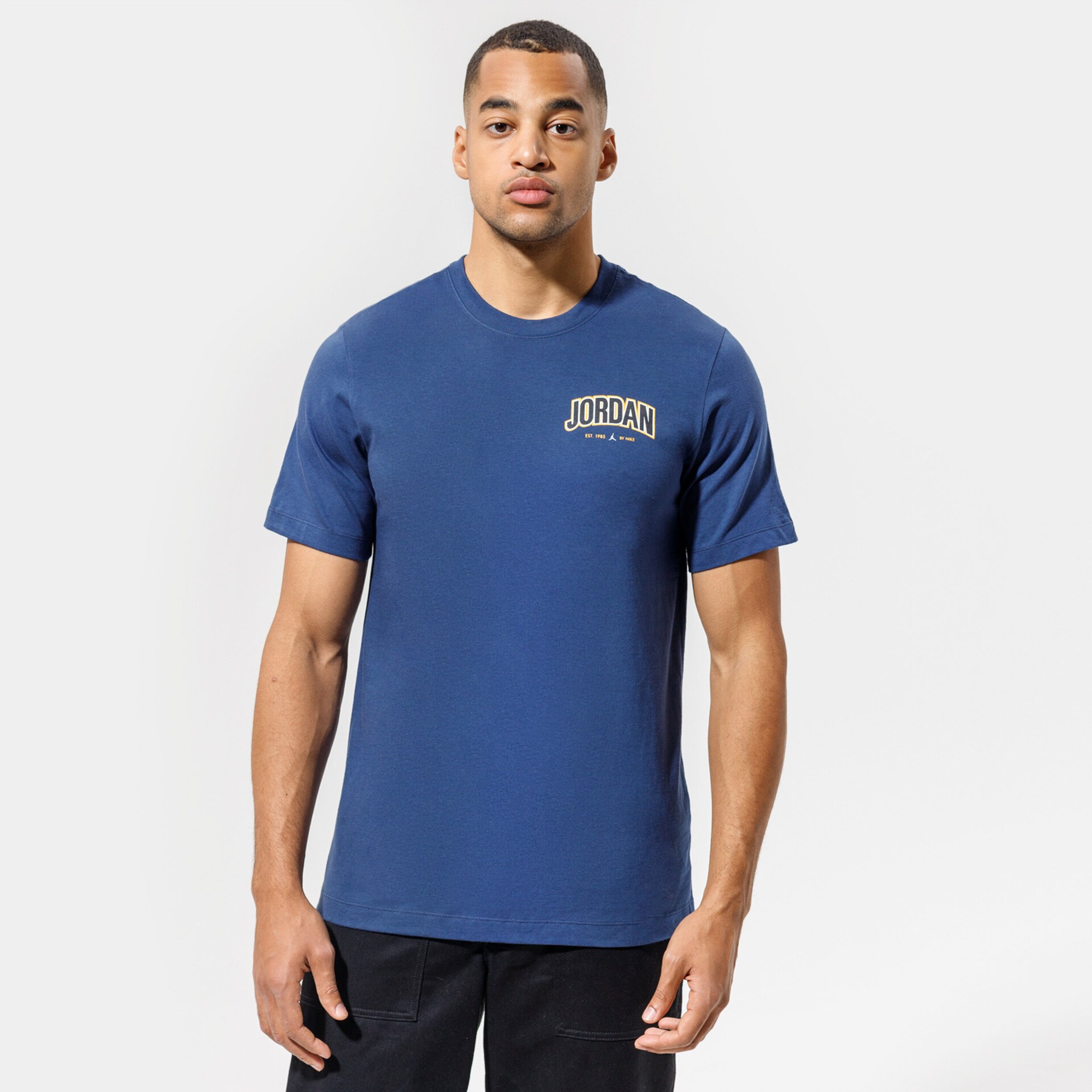 Bărbați tricou JORDAN TRICOU M J JMPMN GFX SS CREW DM3217-410 Bleumarin