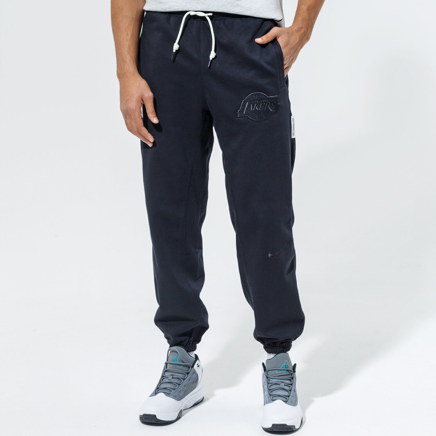 Bărbați pantaloni NIKE PANTALONI  LAL M NK DF STD ISSUE PANT NBA DB0957-010 Negru