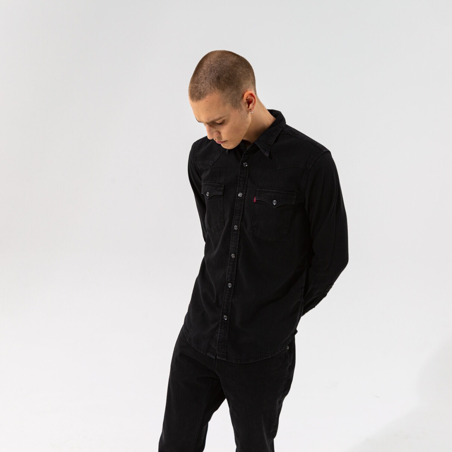Bărbați tricou LEVI'S CĂMAșĂ BARSTOW WESTERN STANDARD 857440002 Negru
