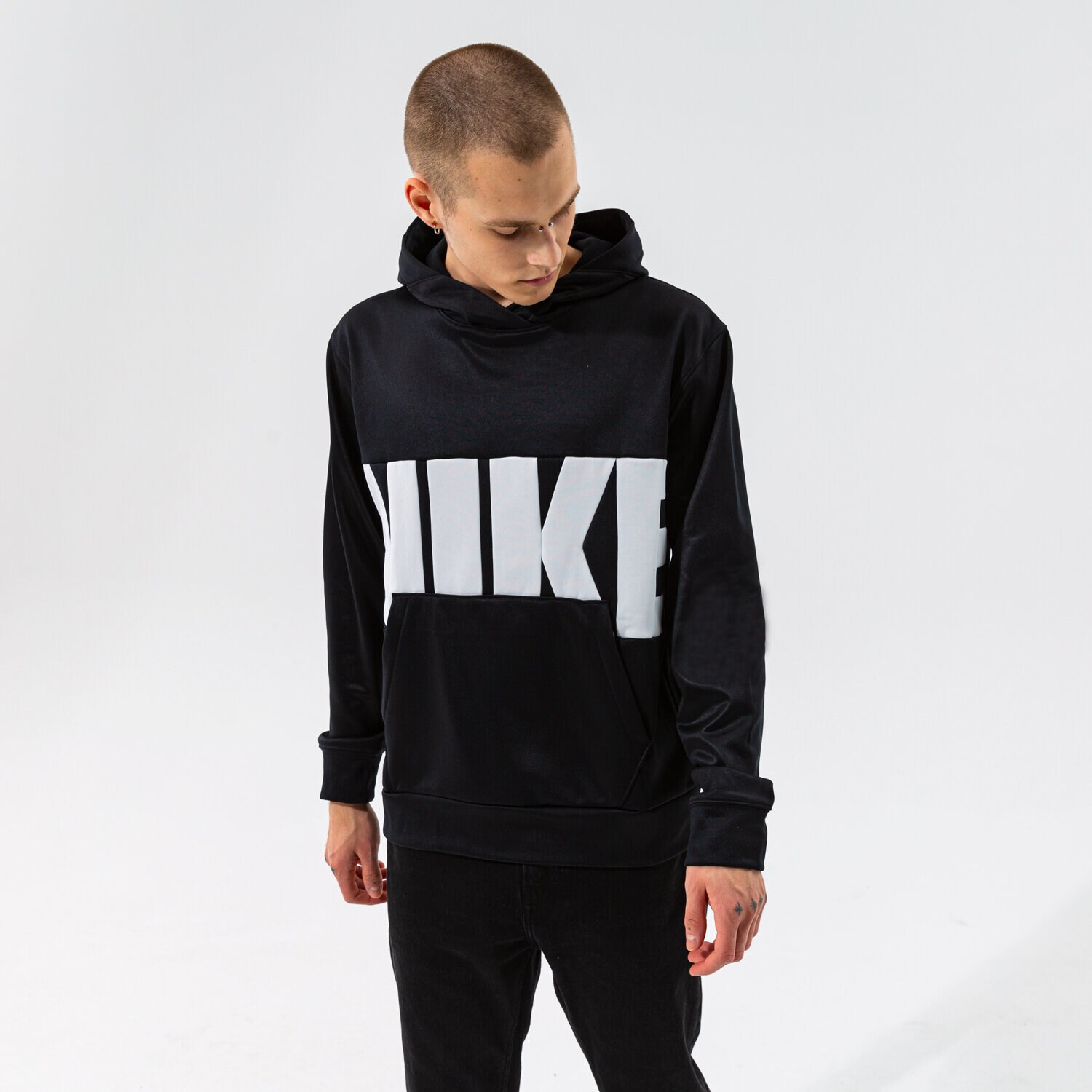 Bărbați bluză NIKE BLUZĂ CU GLUGĂ M NK TF STARTING5 PO HOODIE NBA DA6370-010 Negru