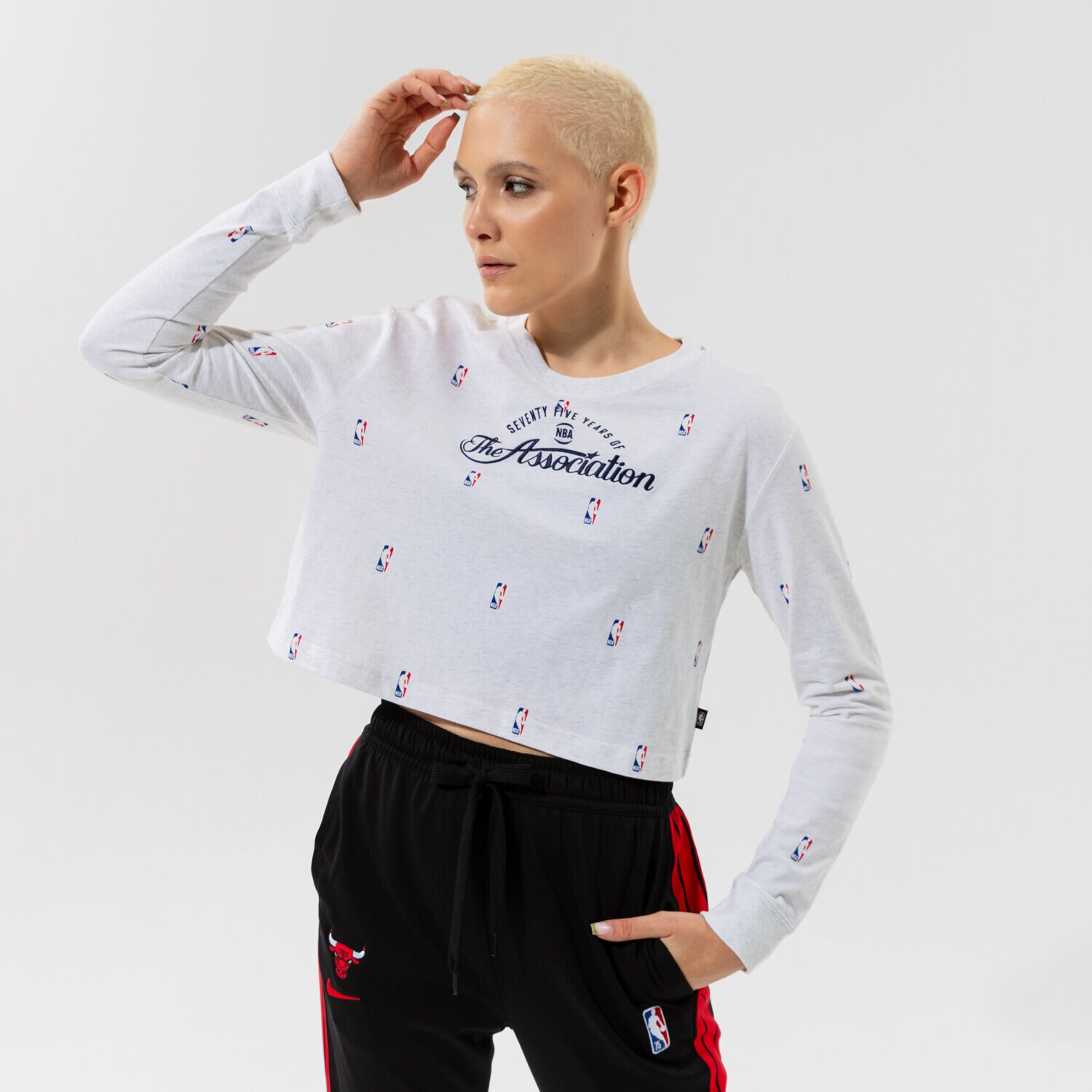 Femei tricou NIKE TRICOU N31 W NK CTS CROP LS TEE NBA DA6810-051 Gri