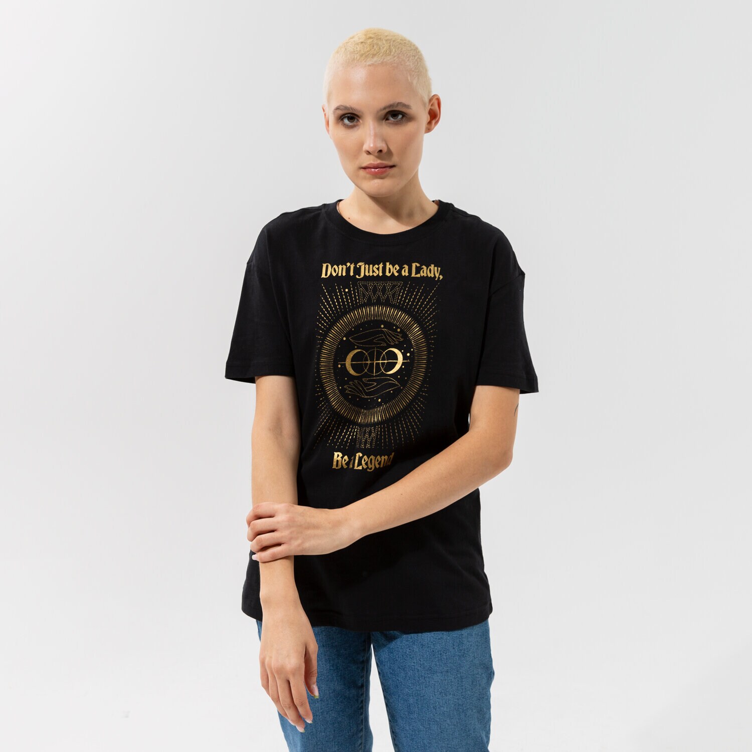 Femei tricou NIKE TRICOU W NK SSNL VERB BOY SS TEE NBA DJ6388-011 Negru