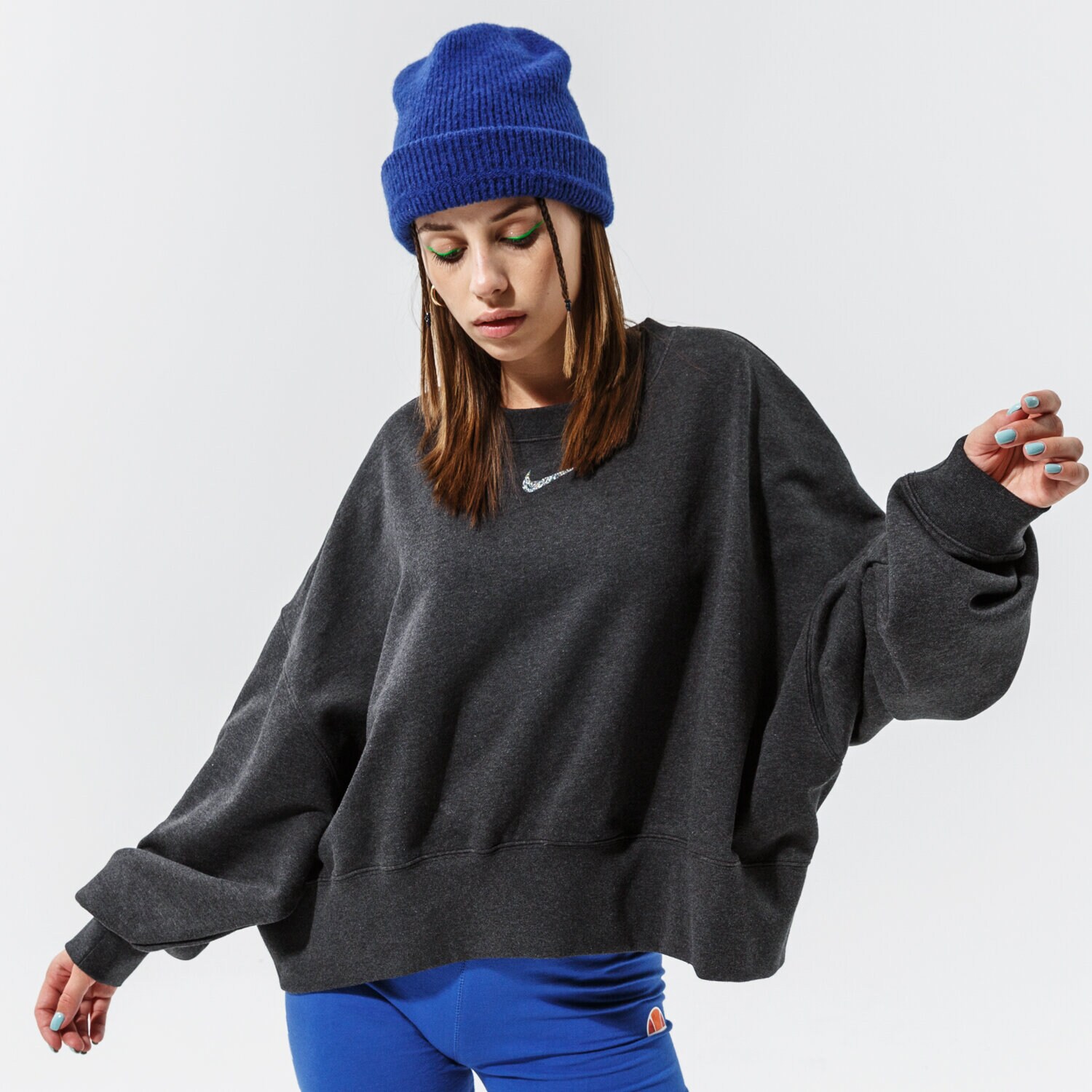 Femei bluză NIKE BLUZĂ W NSW ESS FLC CREW CLCTN RE DJ6937-010 Negru